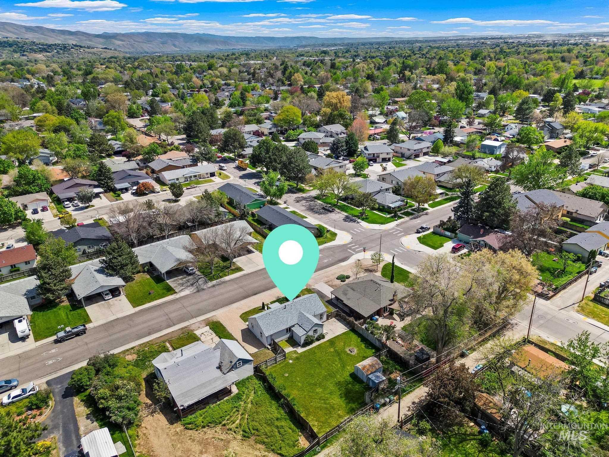 2043 S Leadville, Boise, Idaho 83706, 3 Bedrooms, 1 Bathroom, Residential For Sale, Price $474,900, 98983383