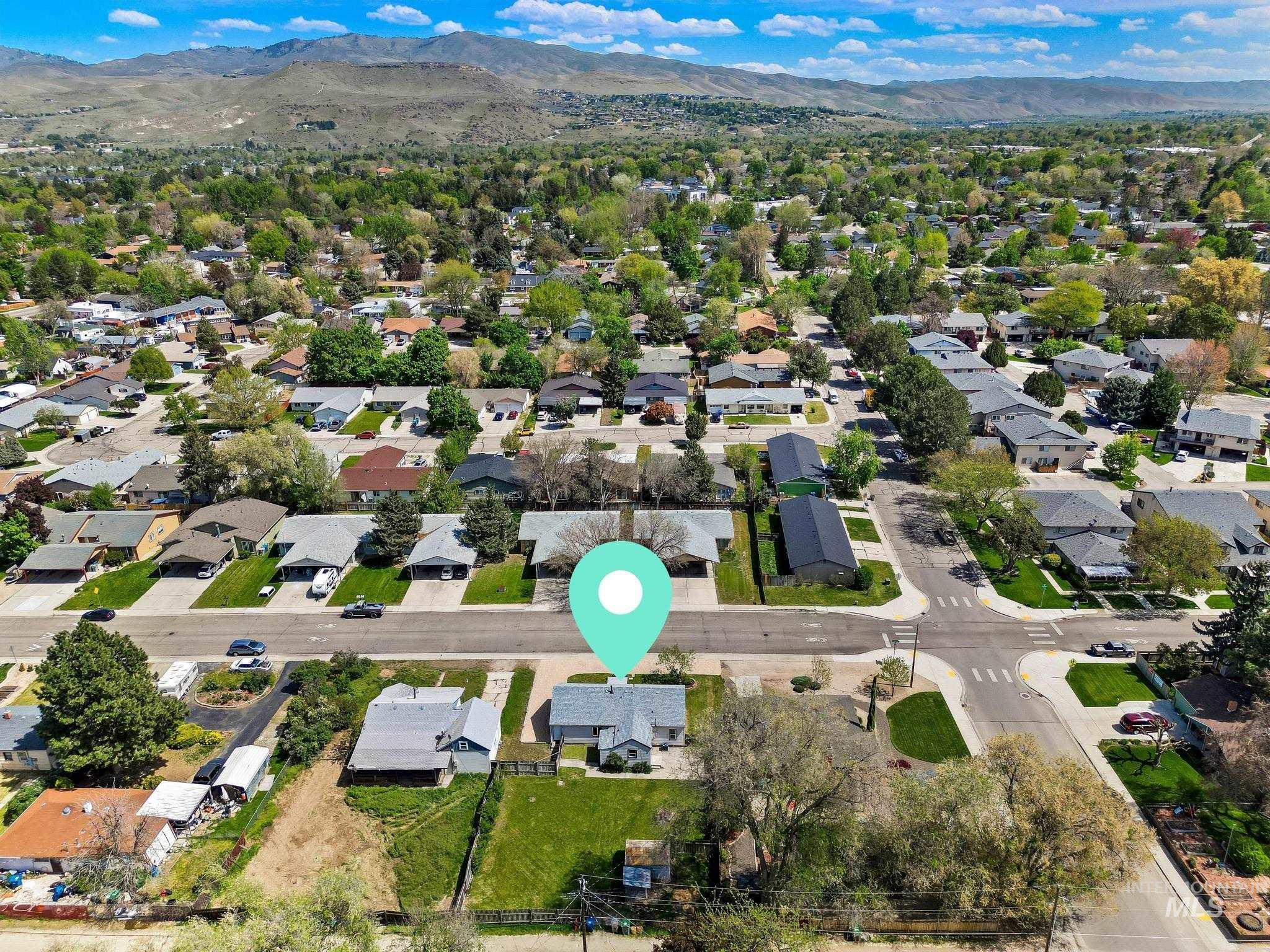 2043 S Leadville, Boise, Idaho 83706, 3 Bedrooms, 1 Bathroom, Residential For Sale, Price $474,900, 98983383