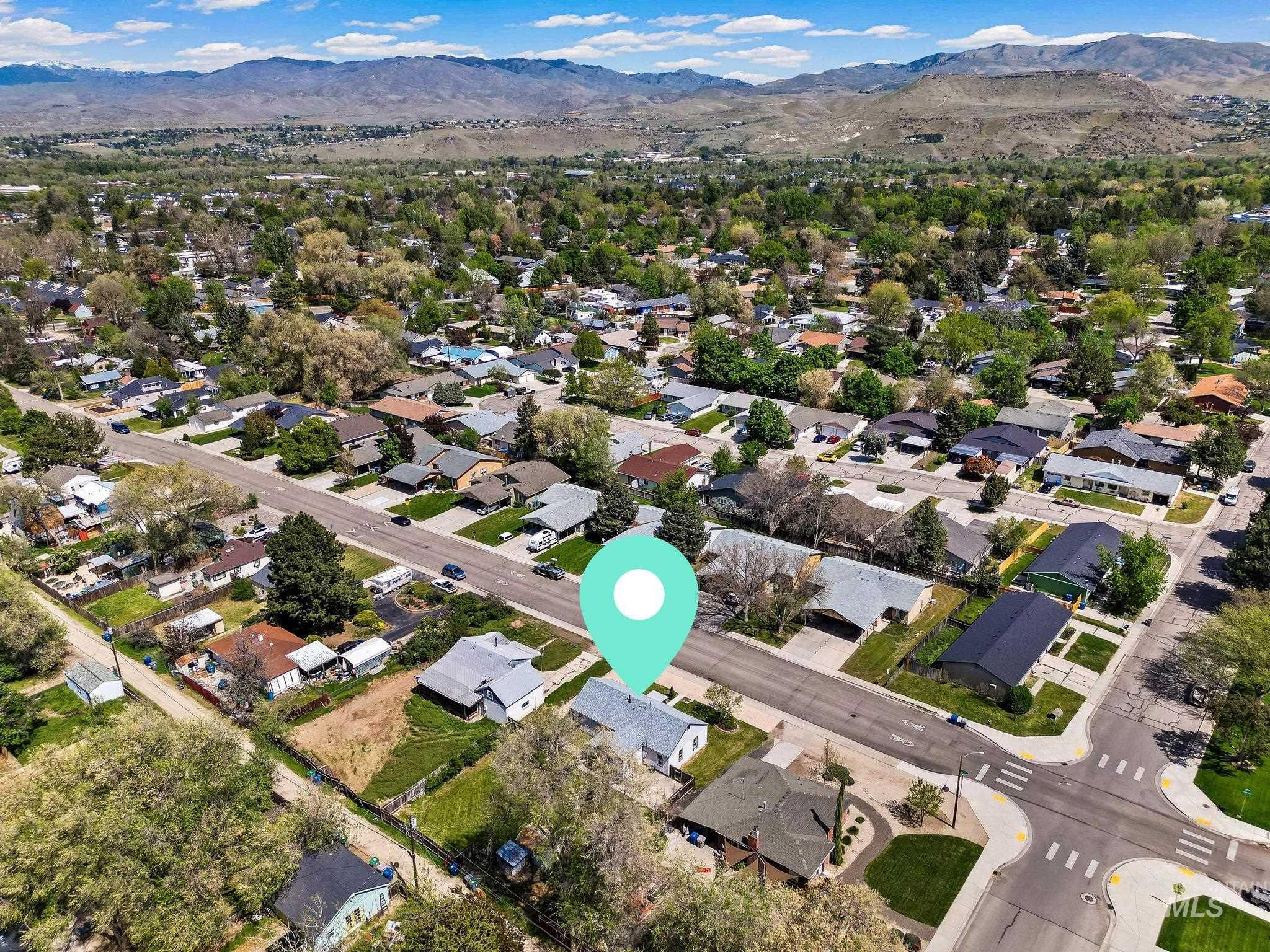 2043 S Leadville, Boise, Idaho 83706, 3 Bedrooms, 1 Bathroom, Residential For Sale, Price $474,900, 98983383