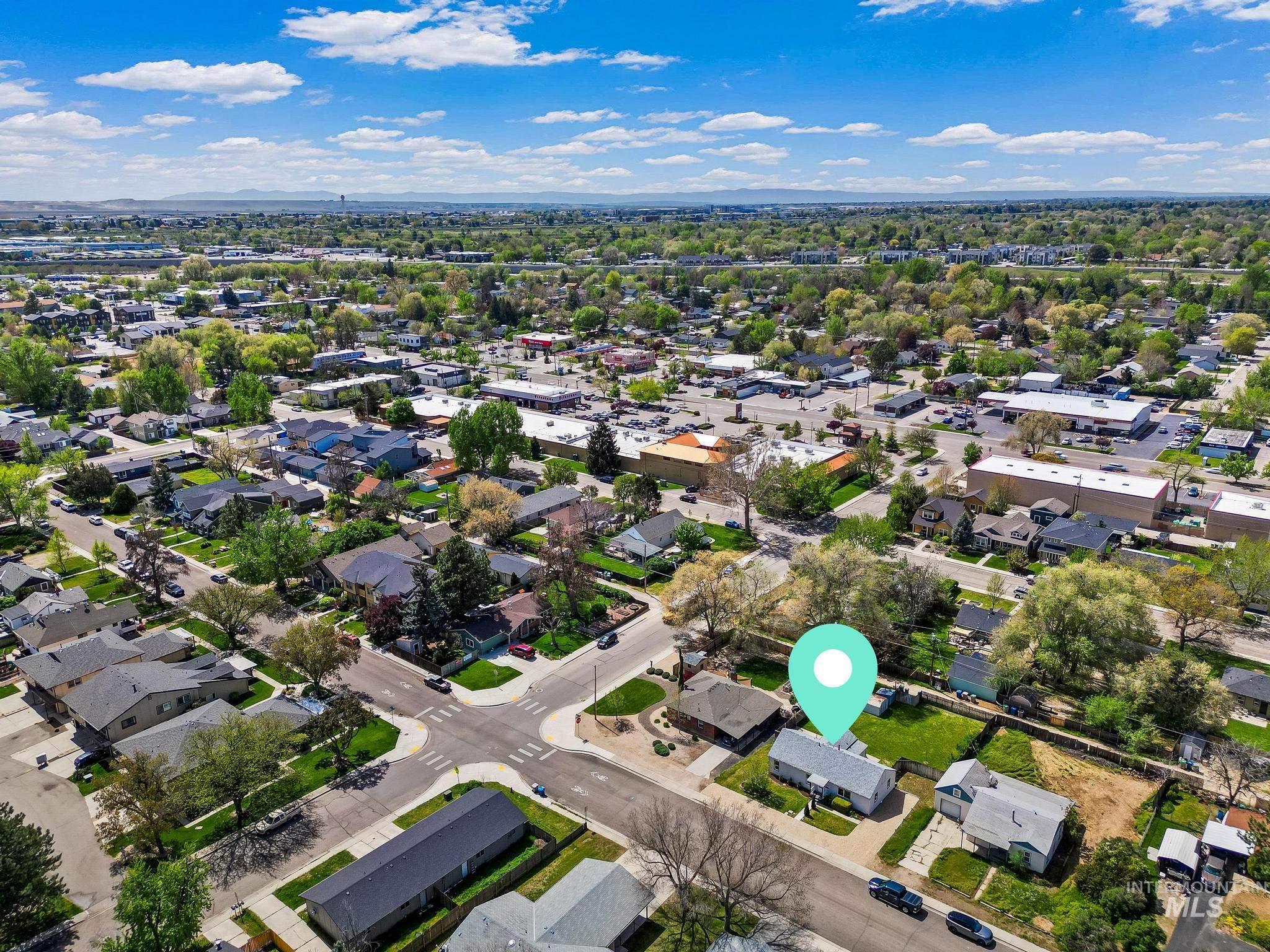 2043 S Leadville, Boise, Idaho 83706, 3 Bedrooms, 1 Bathroom, Residential For Sale, Price $474,900, 98983383