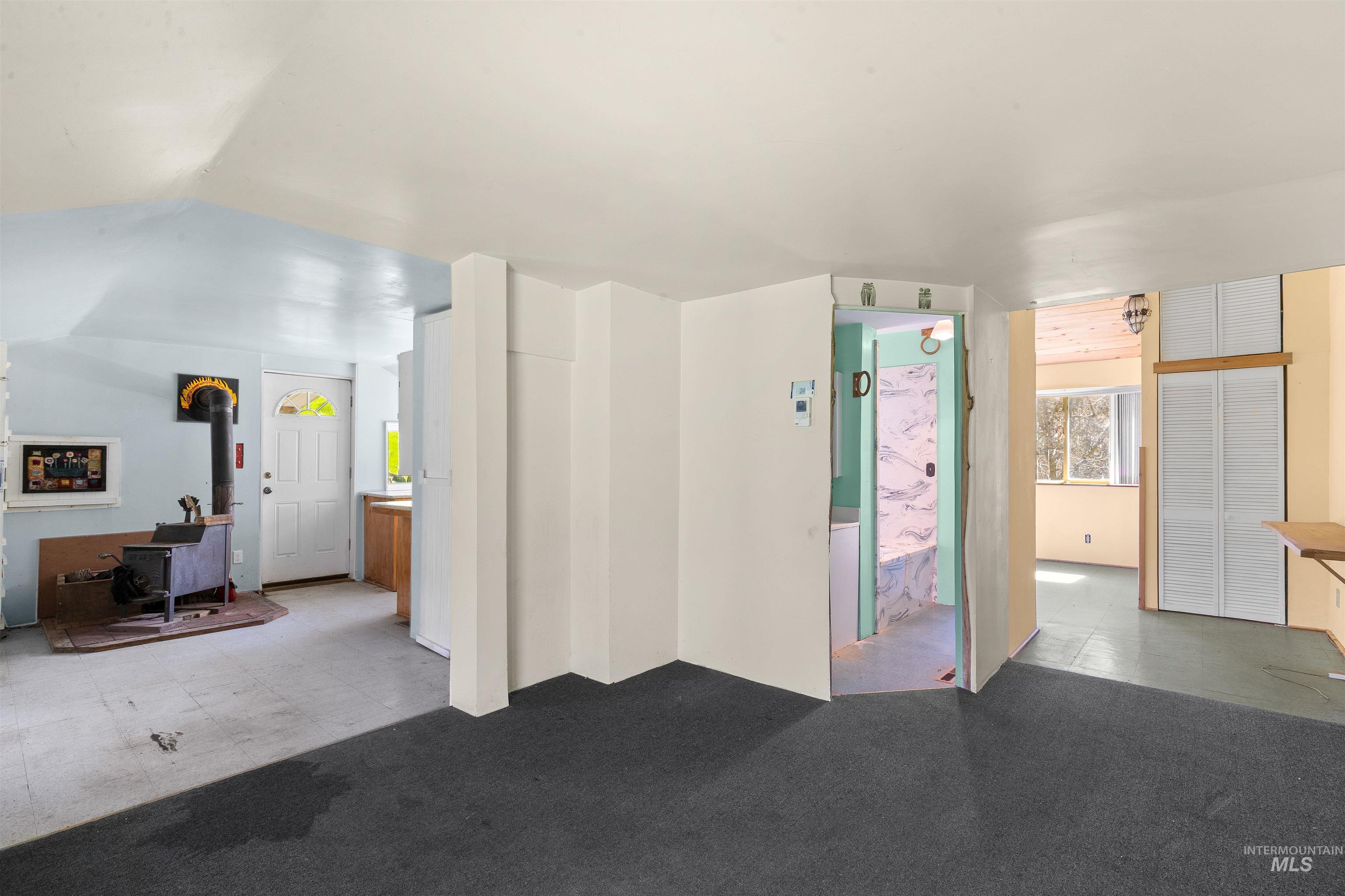 19437 Railroad Ave, Lenore, Idaho 83541, 1 Bedroom, 1 Bathroom, Residential For Sale, Price $299,000,MLS 98983391