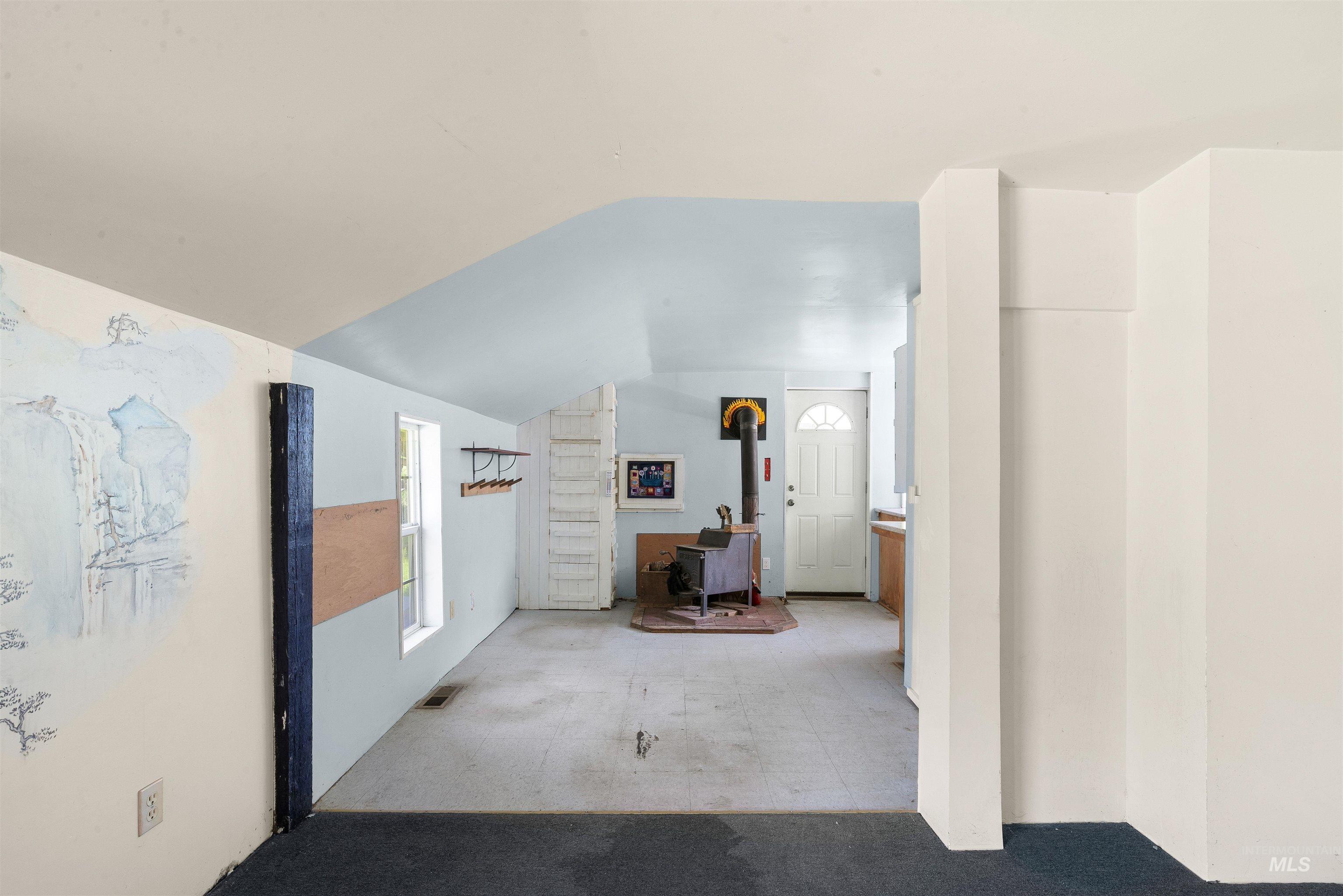 19437 Railroad Ave, Lenore, Idaho 83541, 1 Bedroom, 1 Bathroom, Residential For Sale, Price $299,000,MLS 98983391