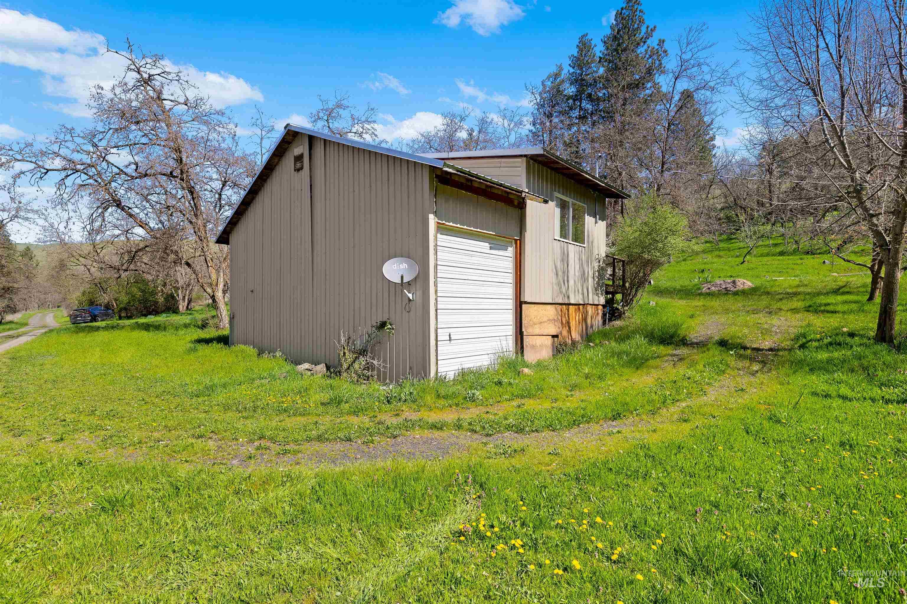 19437 Railroad Ave, Lenore, Idaho 83541, 1 Bedroom, 1 Bathroom, Residential For Sale, Price $299,000,MLS 98983391