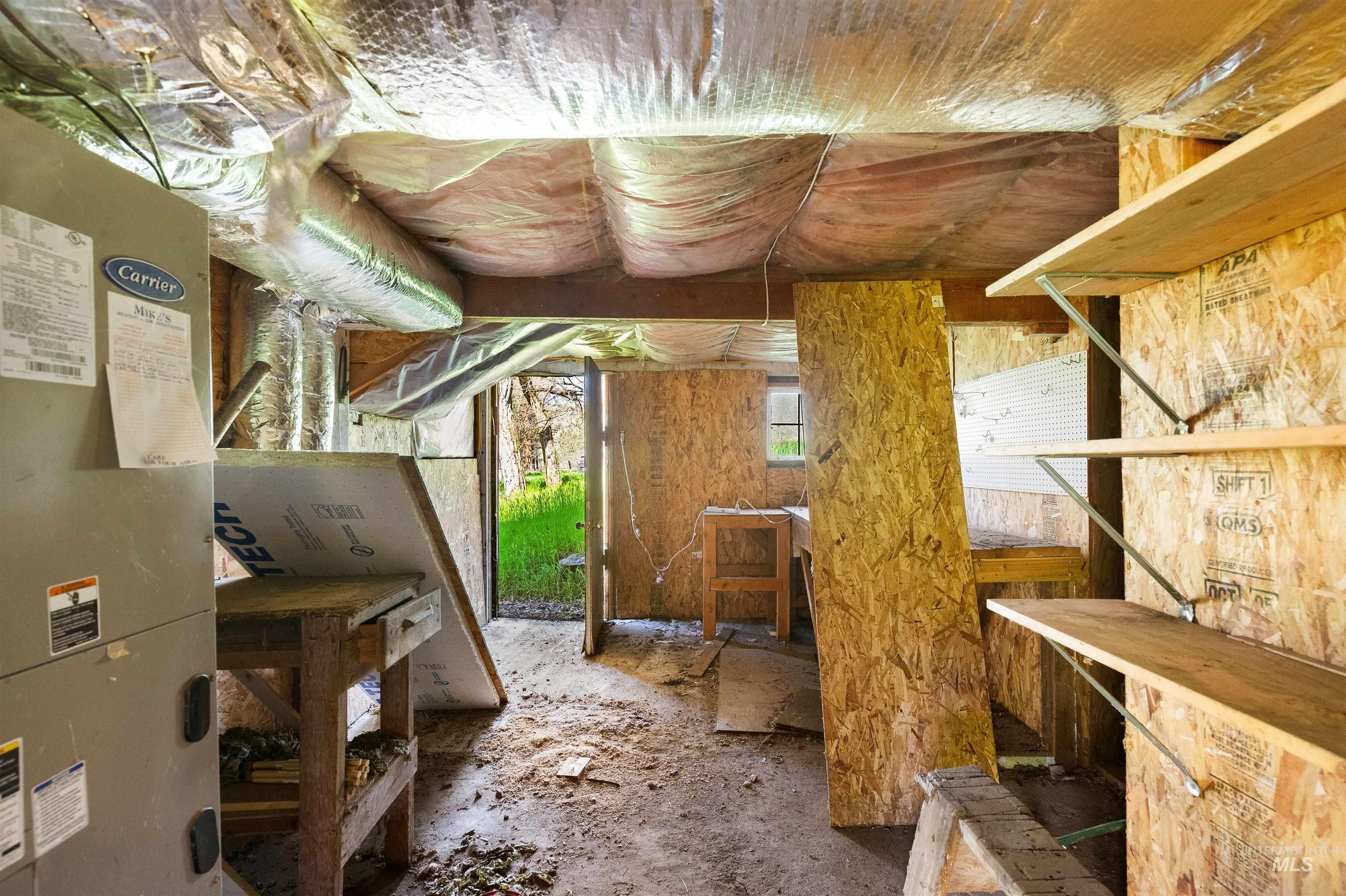 19437 Railroad Ave, Lenore, Idaho 83541, 1 Bedroom, 1 Bathroom, Residential For Sale, Price $299,000,MLS 98983391