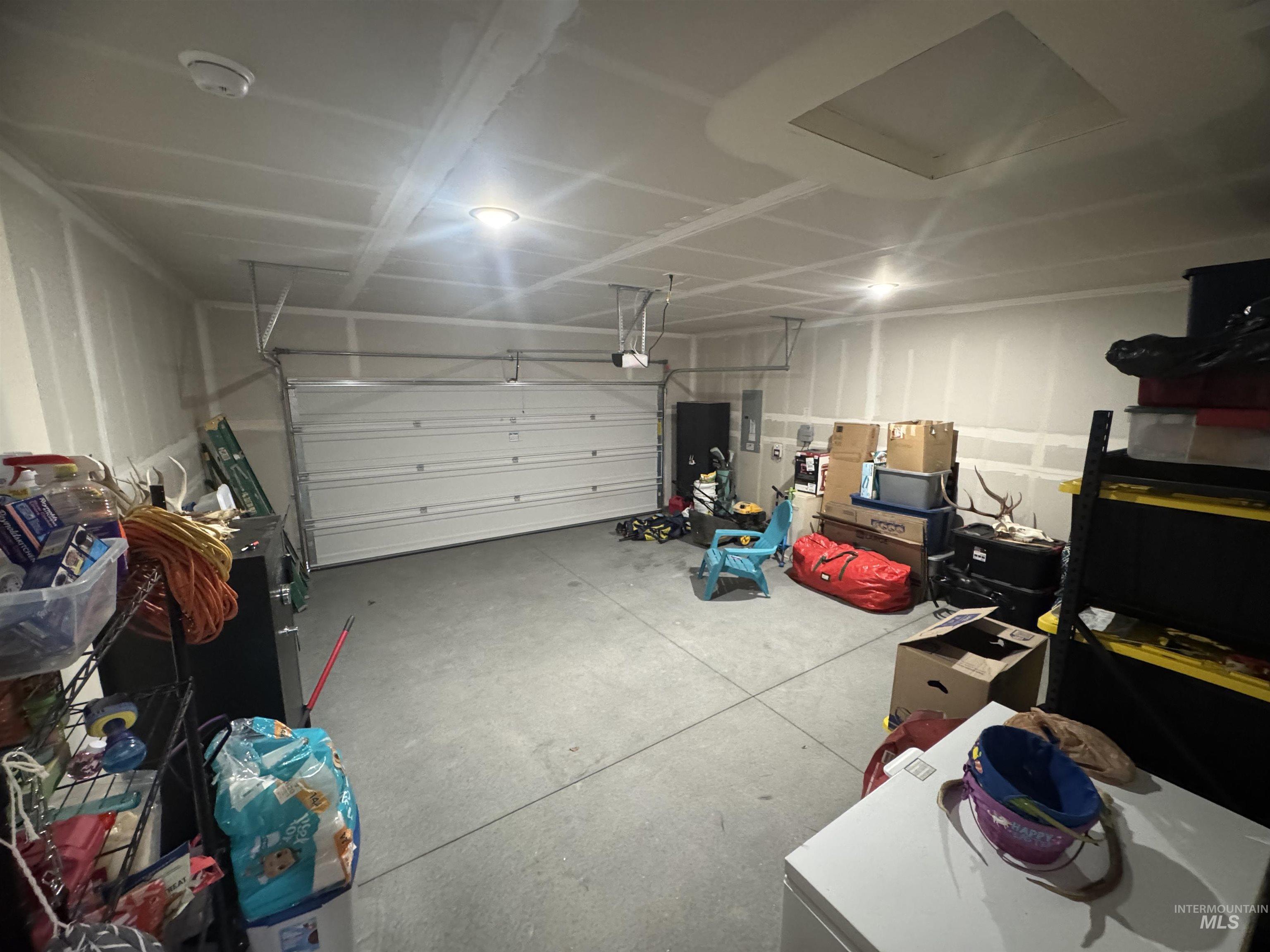 1683 SW Pegasus Peak Ave, Mountain Home, Idaho 83647, 3 Bedrooms, 2 Bathrooms, Residential For Sale, Price $384,999,MLS 98983392