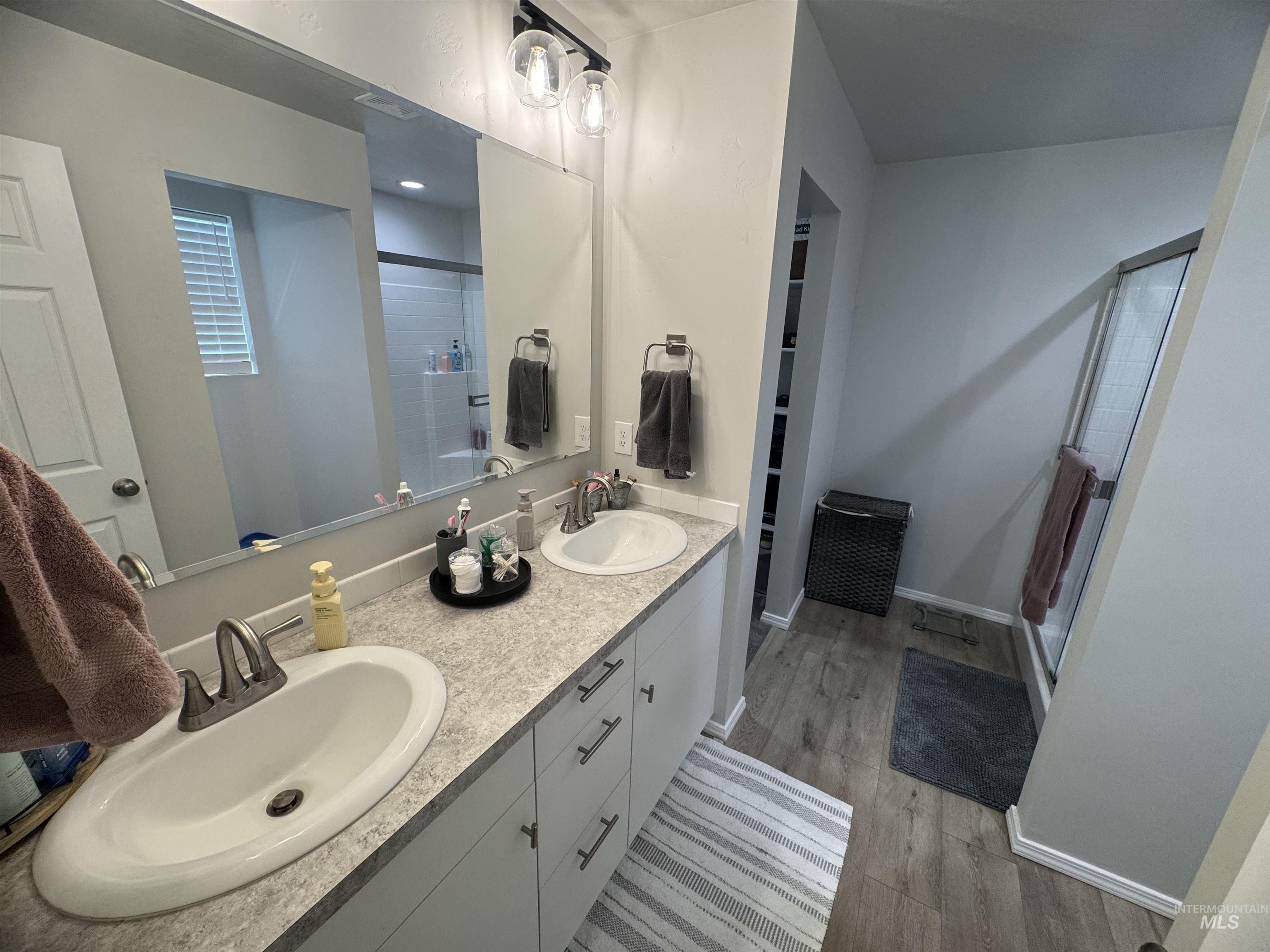 1683 SW Pegasus Peak Ave, Mountain Home, Idaho 83647, 3 Bedrooms, 2 Bathrooms, Residential For Sale, Price $384,999,MLS 98983392