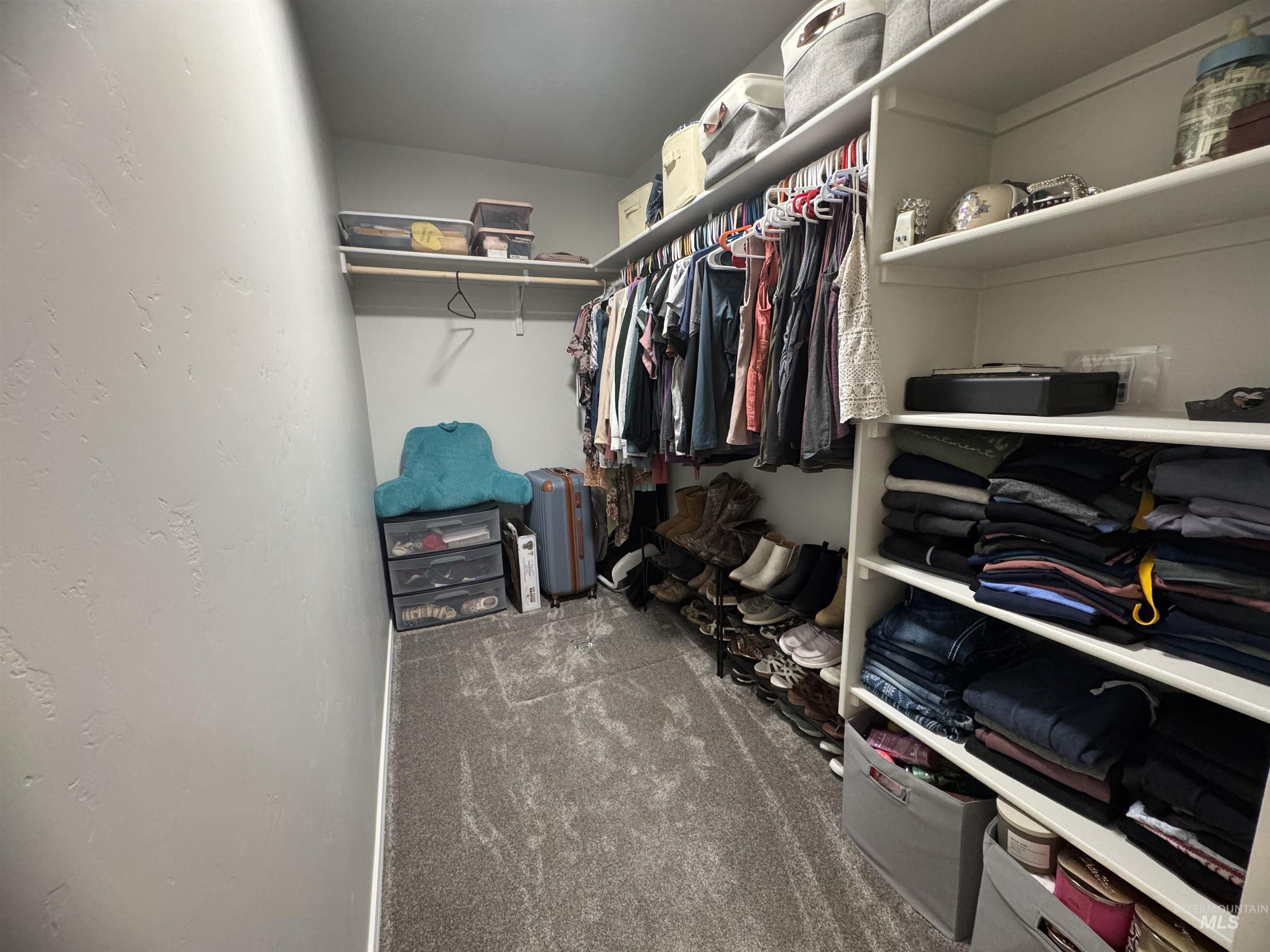 1683 SW Pegasus Peak Ave, Mountain Home, Idaho 83647, 3 Bedrooms, 2 Bathrooms, Residential For Sale, Price $384,999,MLS 98983392