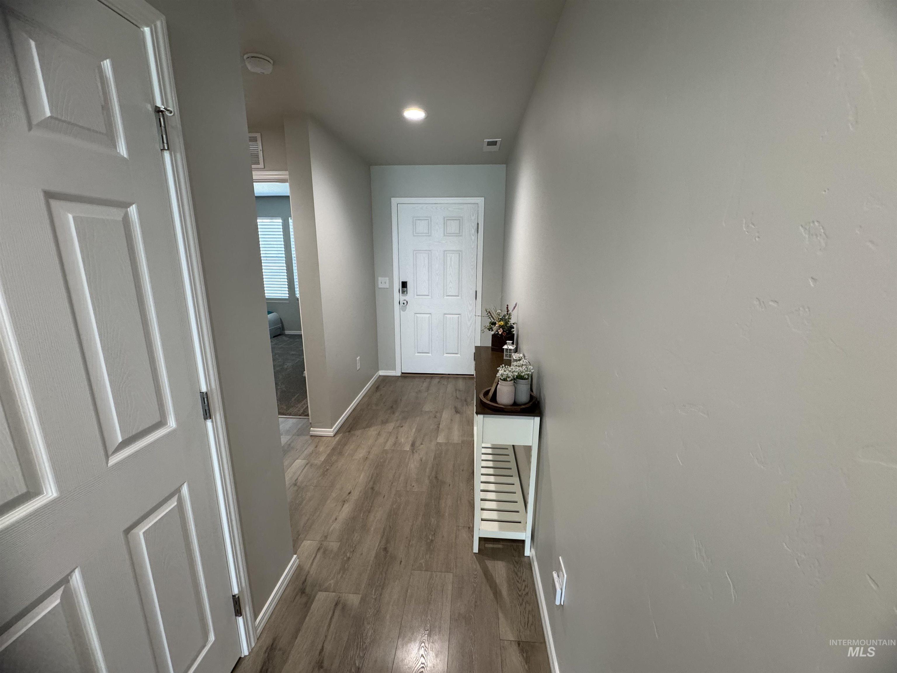 1683 SW Pegasus Peak Ave, Mountain Home, Idaho 83647, 3 Bedrooms, 2 Bathrooms, Residential For Sale, Price $384,999,MLS 98983392