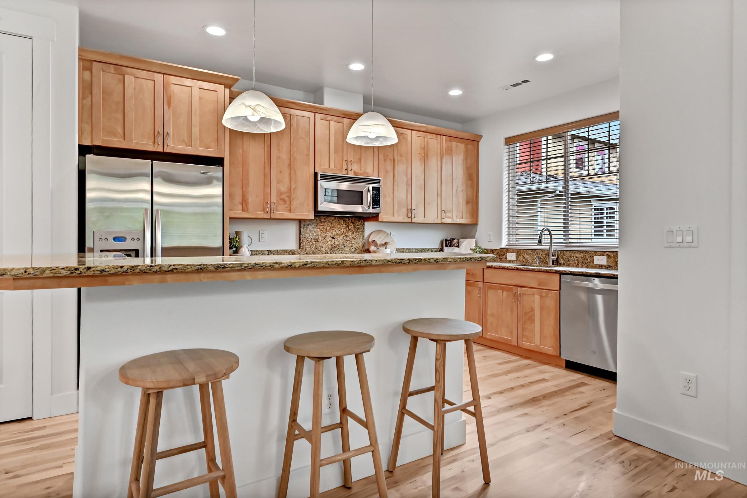 2476 N Bogus Basin Rd, Boise, Idaho 83702, 3 Bedrooms, 3.5 Bathrooms, Residential For Sale, Price $699,888, 98983396