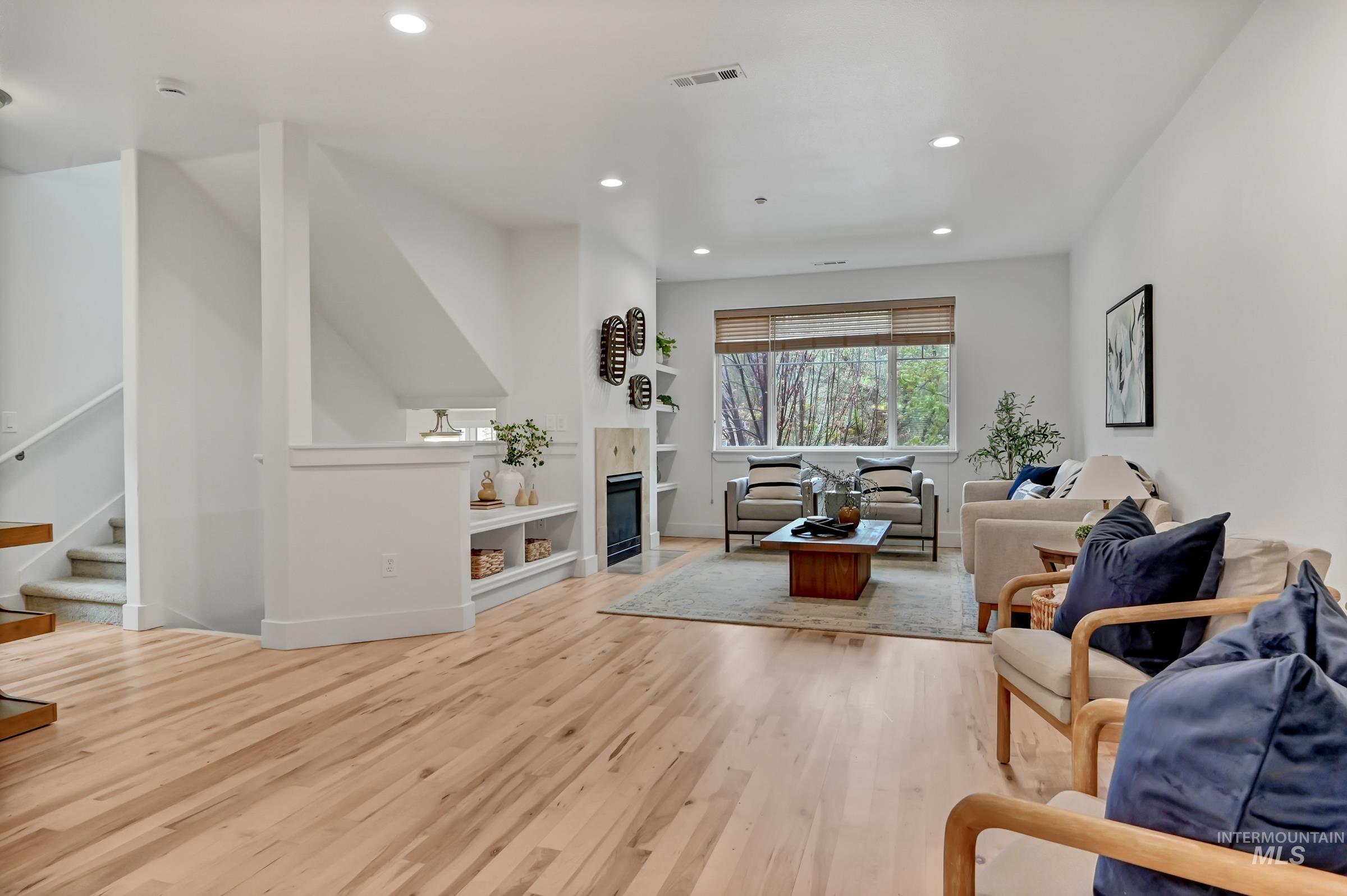 2476 N Bogus Basin Rd, Boise, Idaho 83702, 3 Bedrooms, 3.5 Bathrooms, Residential For Sale, Price $699,888, 98983396