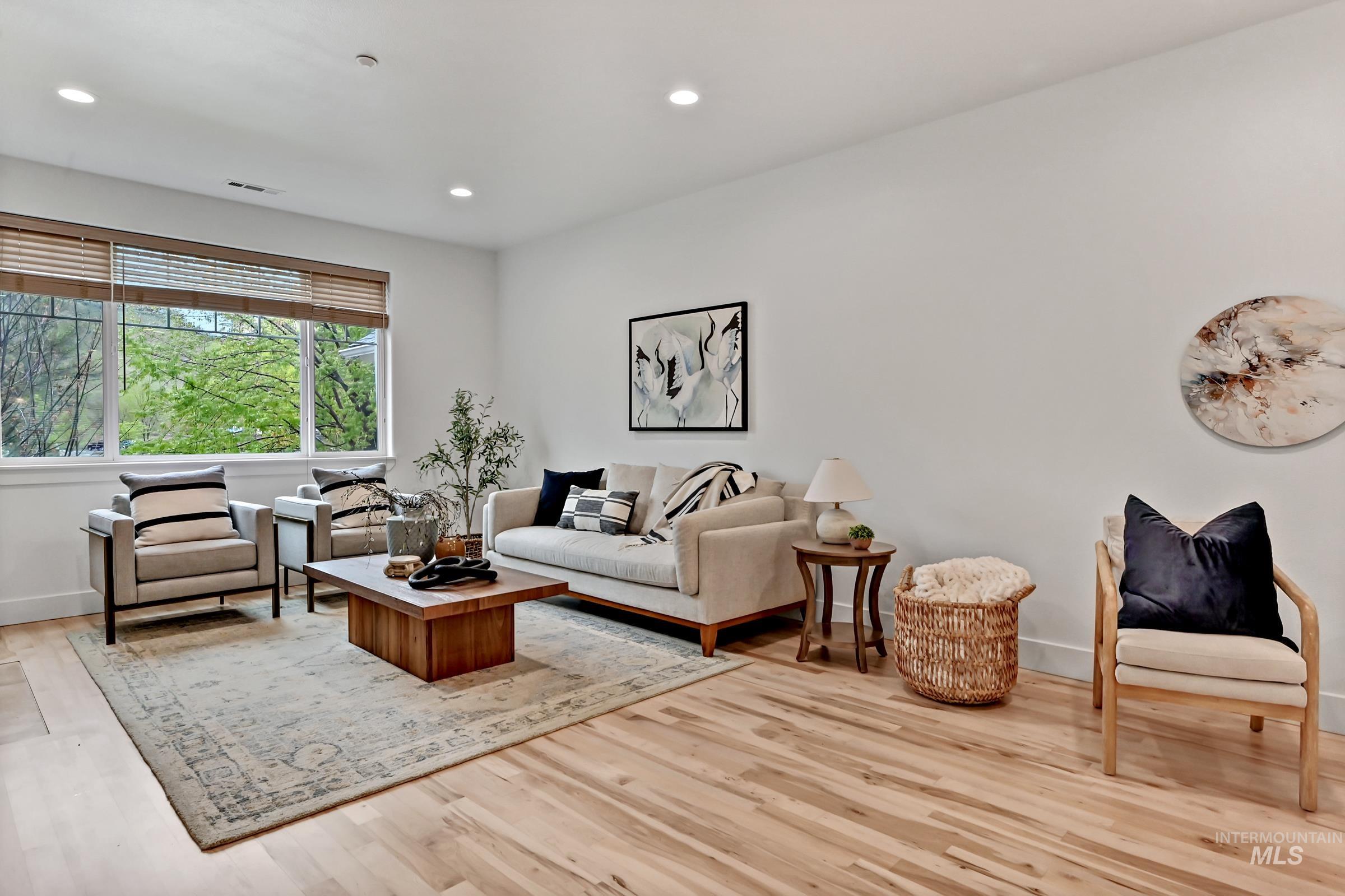 2476 N Bogus Basin Rd, Boise, Idaho 83702, 3 Bedrooms, 3.5 Bathrooms, Residential For Sale, Price $699,888, 98983396