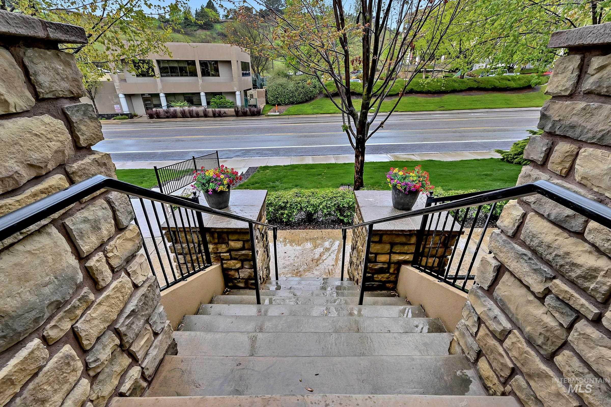 2476 N Bogus Basin Rd, Boise, Idaho 83702, 3 Bedrooms, 3.5 Bathrooms, Residential For Sale, Price $699,888, 98983396