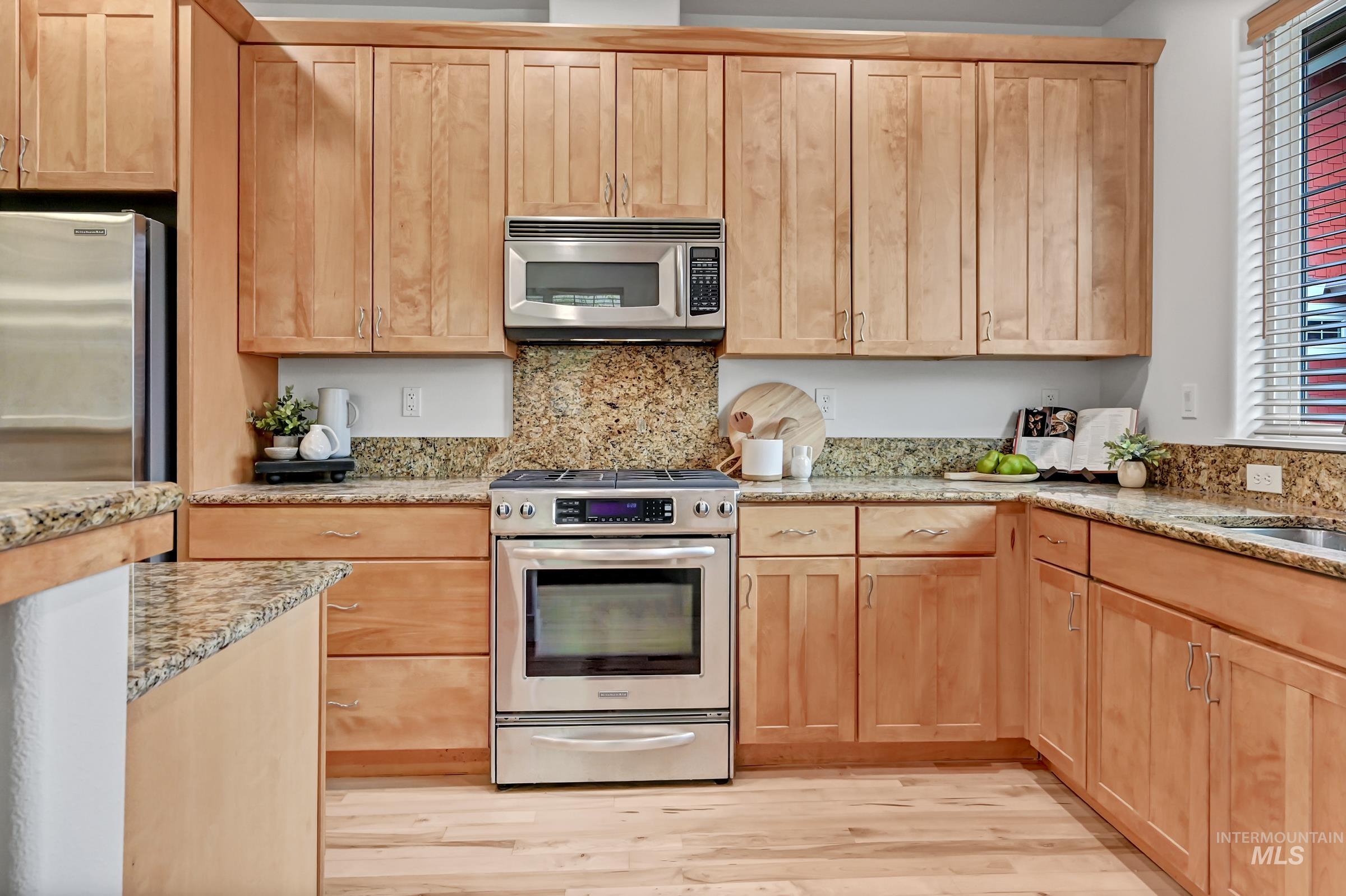 2476 N Bogus Basin Rd, Boise, Idaho 83702, 3 Bedrooms, 3.5 Bathrooms, Residential For Sale, Price $699,888, 98983396