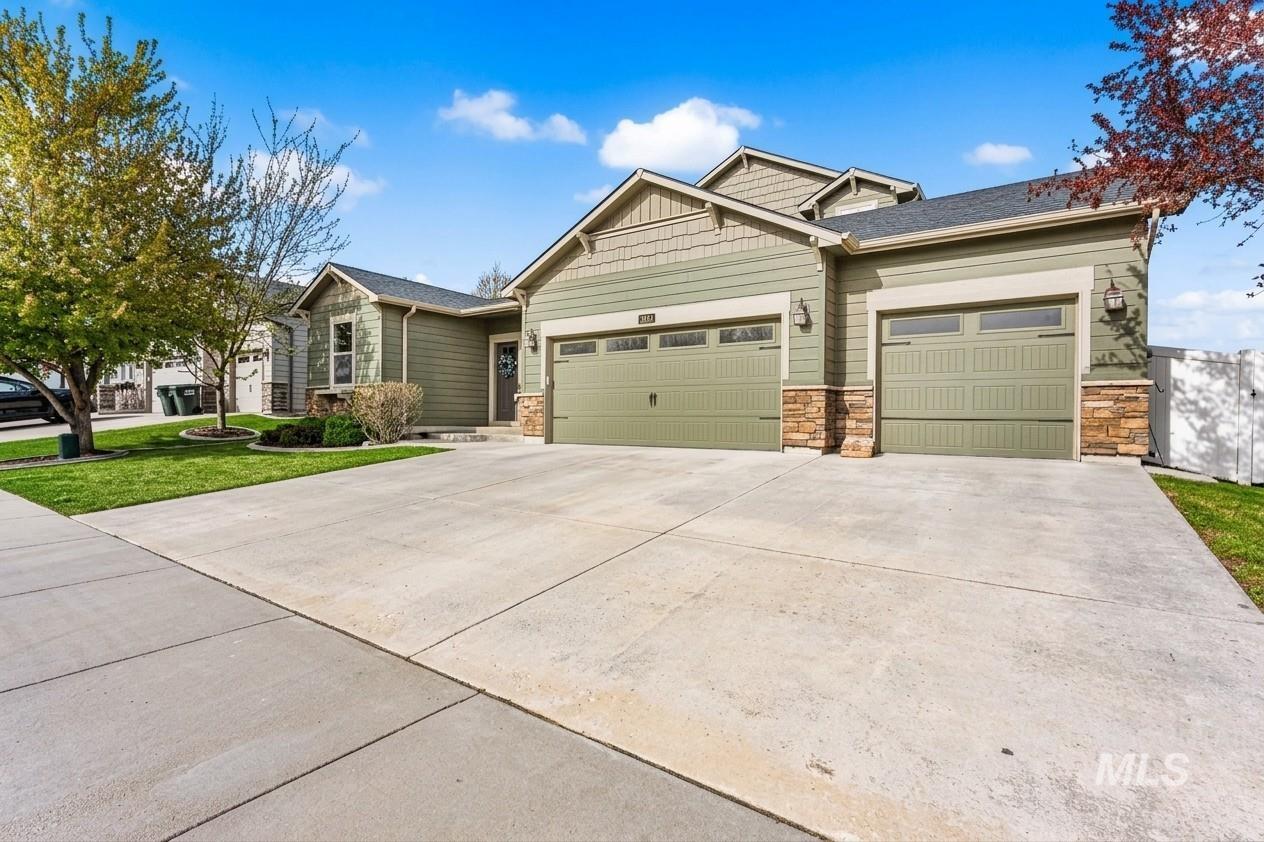 565 S Rocker Ave, Kuna, Idaho 83634, 3 Bedrooms, 2.5 Bathrooms, Residential For Sale, Price $507,990, 98983397