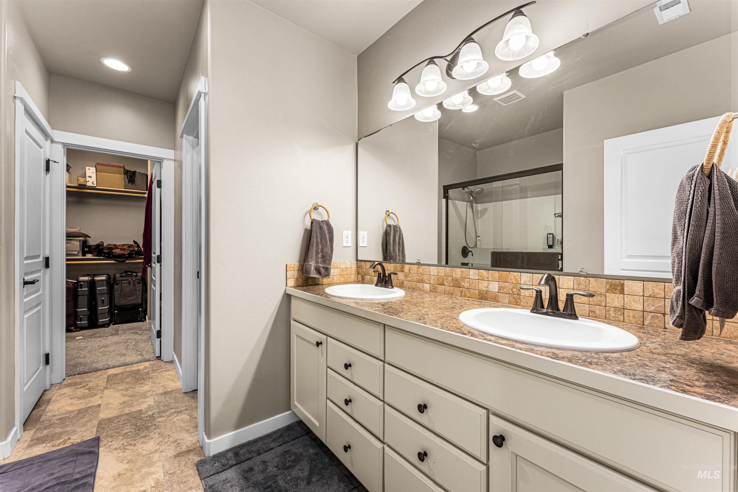 565 S Rocker Ave, Kuna, Idaho 83634, 3 Bedrooms, 2.5 Bathrooms, Residential For Sale, Price $507,990, 98983397