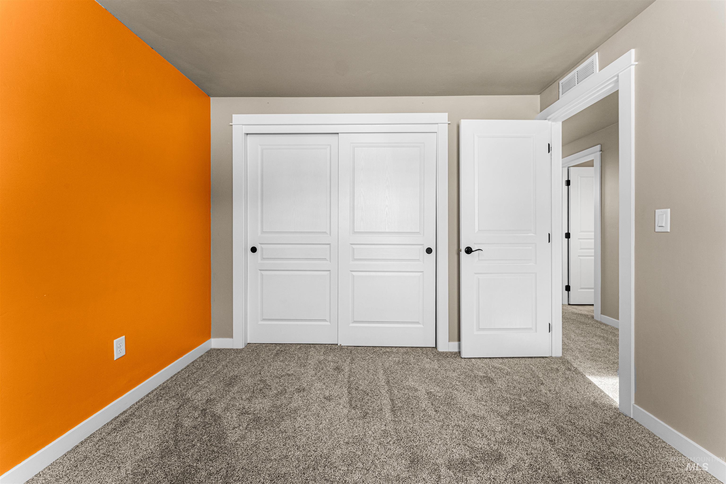 565 S Rocker Ave, Kuna, Idaho 83634, 3 Bedrooms, 2.5 Bathrooms, Residential For Sale, Price $507,990, 98983397