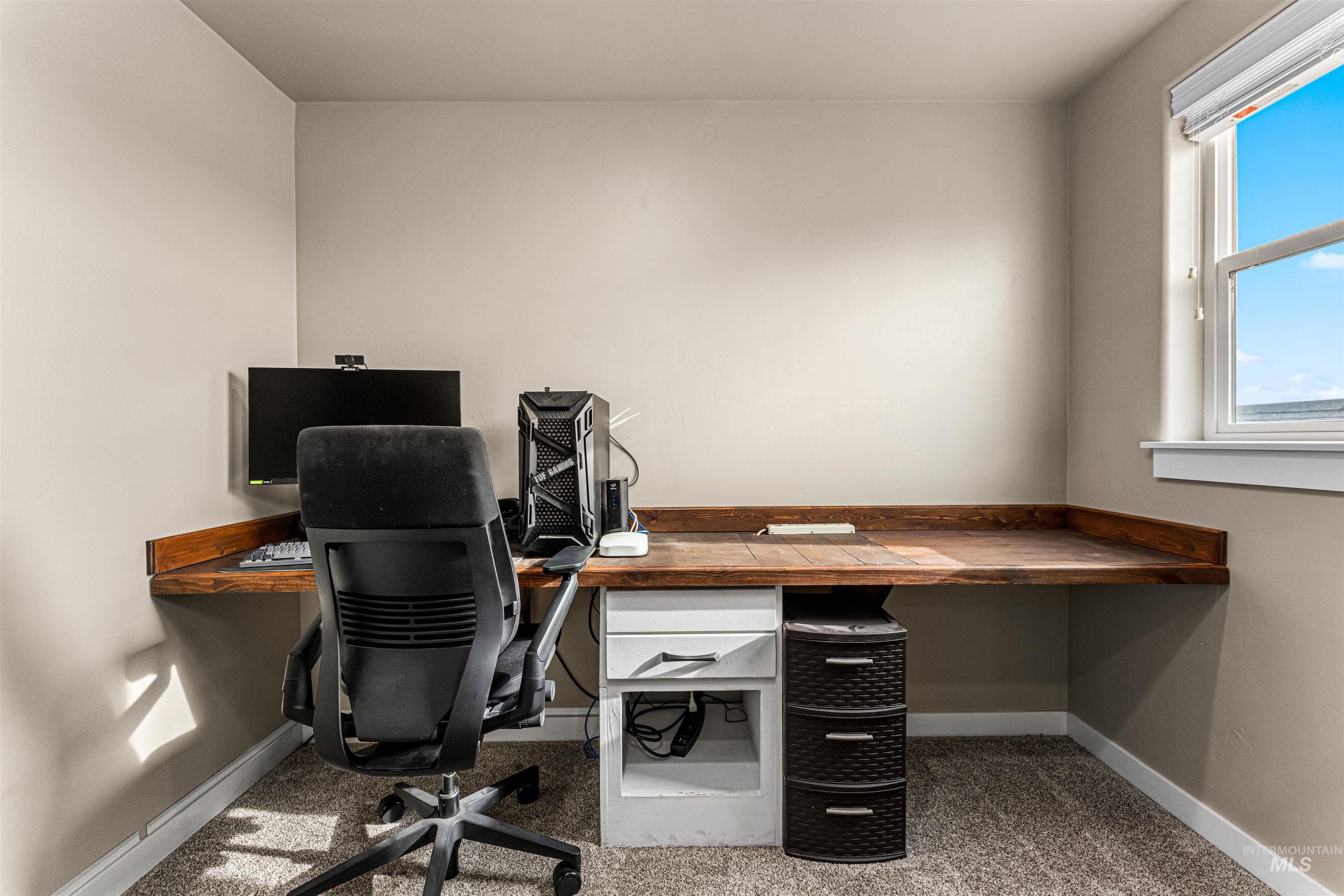 565 S Rocker Ave, Kuna, Idaho 83634, 3 Bedrooms, 2.5 Bathrooms, Residential For Sale, Price $507,990, 98983397