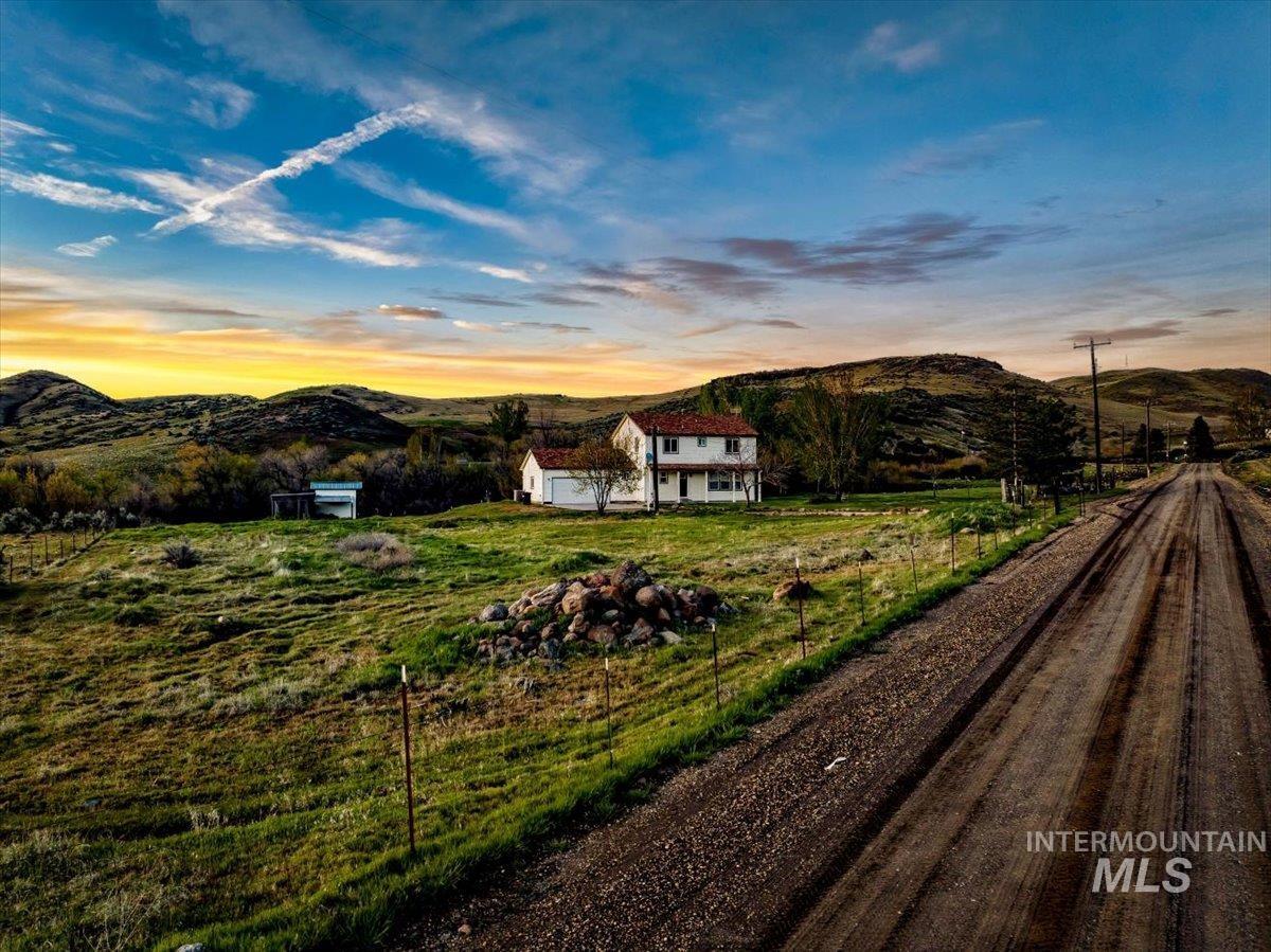 6970 Pearl Rd, Eagle, Idaho 83616, 4 Bedrooms, 2.5 Bathrooms, Residential For Sale, Price $699,000, 98983399