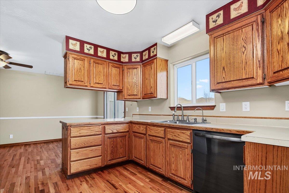 6970 Pearl Rd, Eagle, Idaho 83616, 4 Bedrooms, 2.5 Bathrooms, Residential For Sale, Price $699,000, 98983399