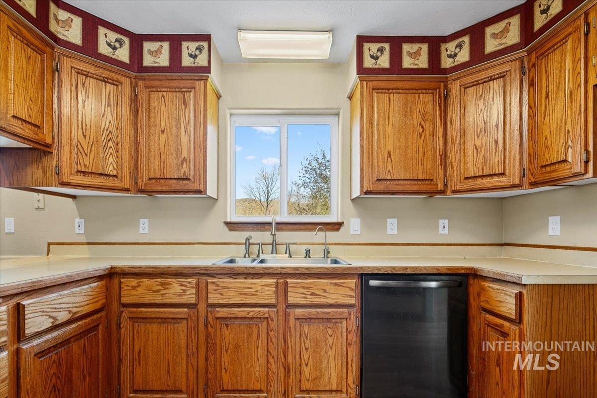 6970 Pearl Rd, Eagle, Idaho 83616, 4 Bedrooms, 2.5 Bathrooms, Residential For Sale, Price $699,000, 98983399