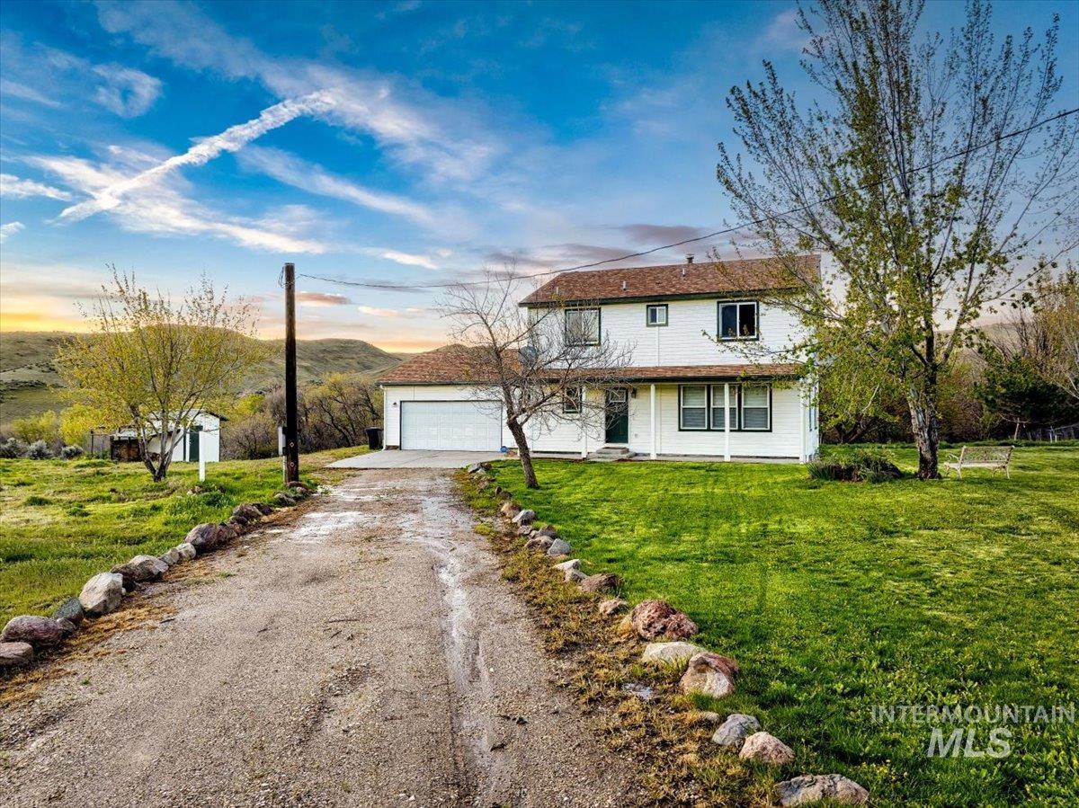 6970 Pearl Rd, Eagle, Idaho 83616, 4 Bedrooms, 2.5 Bathrooms, Residential For Sale, Price $699,000, 98983399