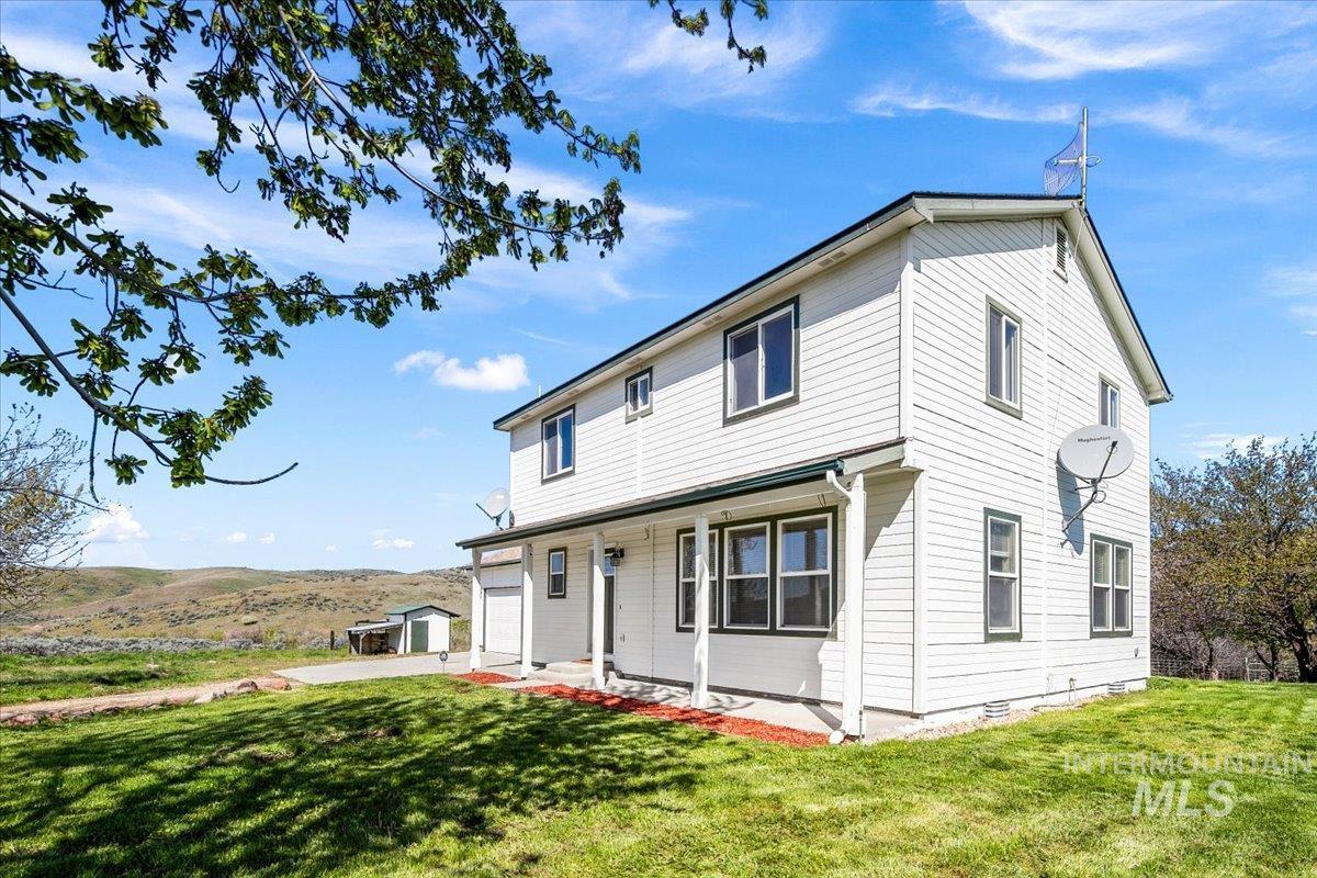 6970 Pearl Rd, Eagle, Idaho 83616, 4 Bedrooms, 2.5 Bathrooms, Residential For Sale, Price $699,000, 98983399