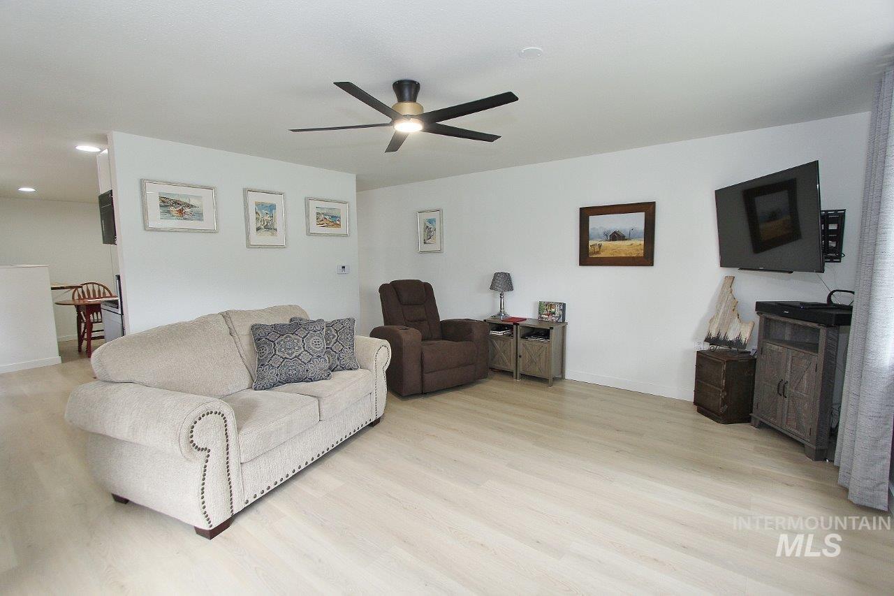 111 Diamond, Nampa, Idaho 83686, 2 Bedrooms, 1 Bathroom, Residential For Sale, Price $329,000, 98983401