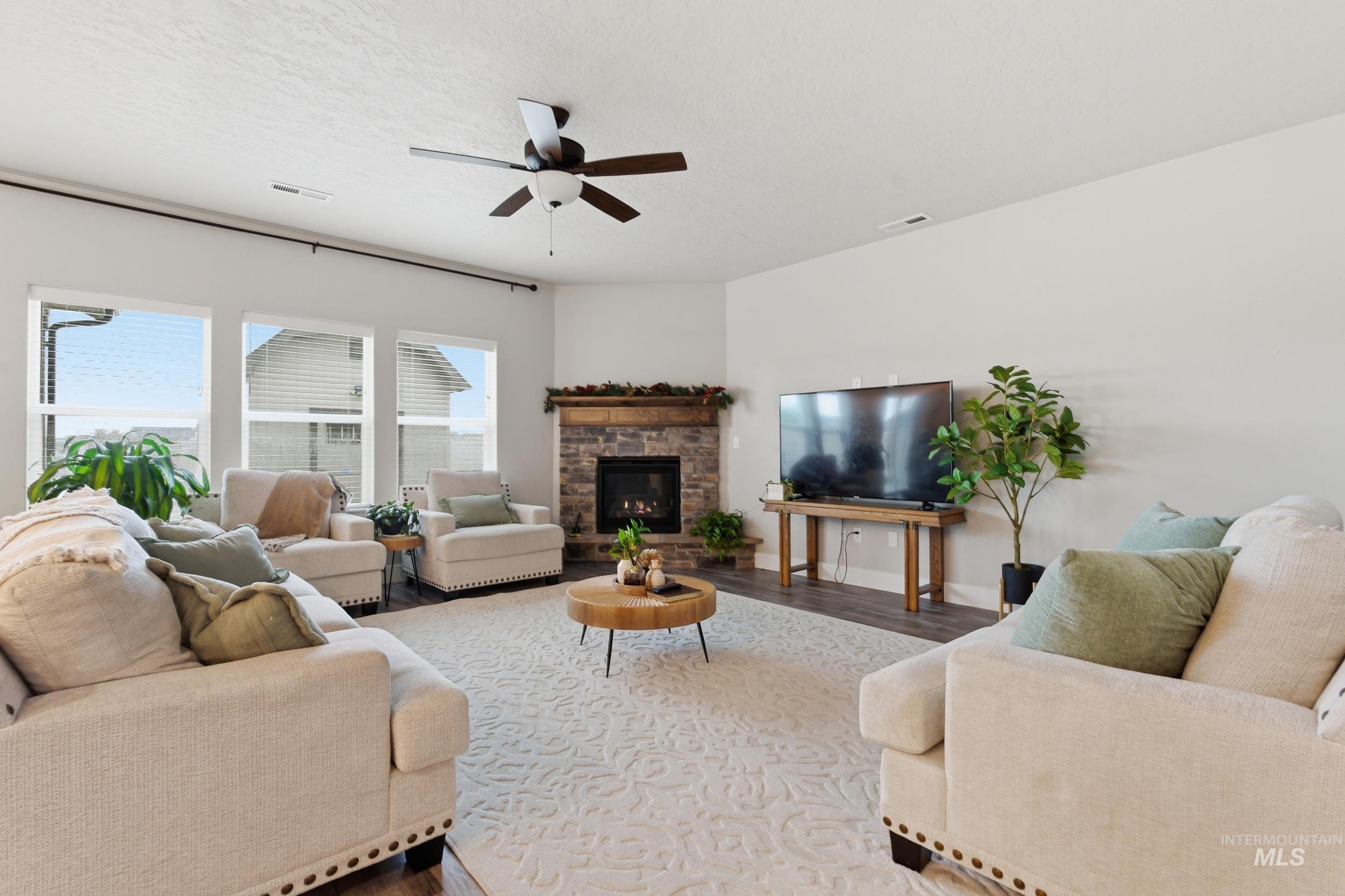 7645 E Iroquois, Nampa, Idaho 83687, 4 Bedrooms, 3 Bathrooms, Residential For Sale, Price $565,000,MLS 98983403