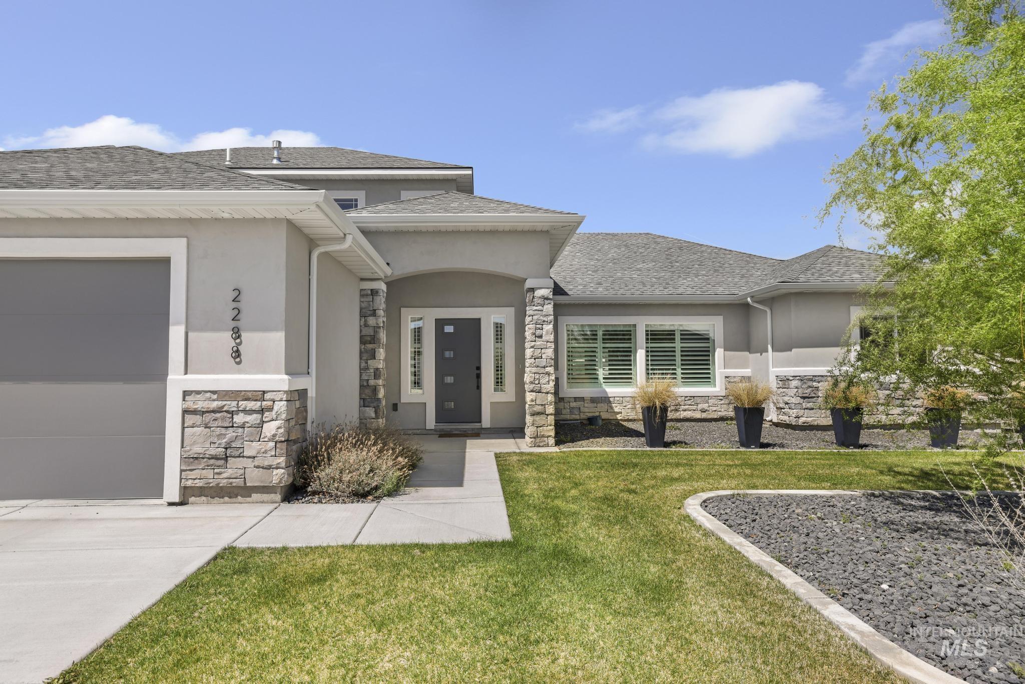 2288 Eaton Pl, Twin Falls, Idaho 83301, 4 Bedrooms, 3.5 Bathrooms, Residential For Sale, Price $814,999,MLS 98983404