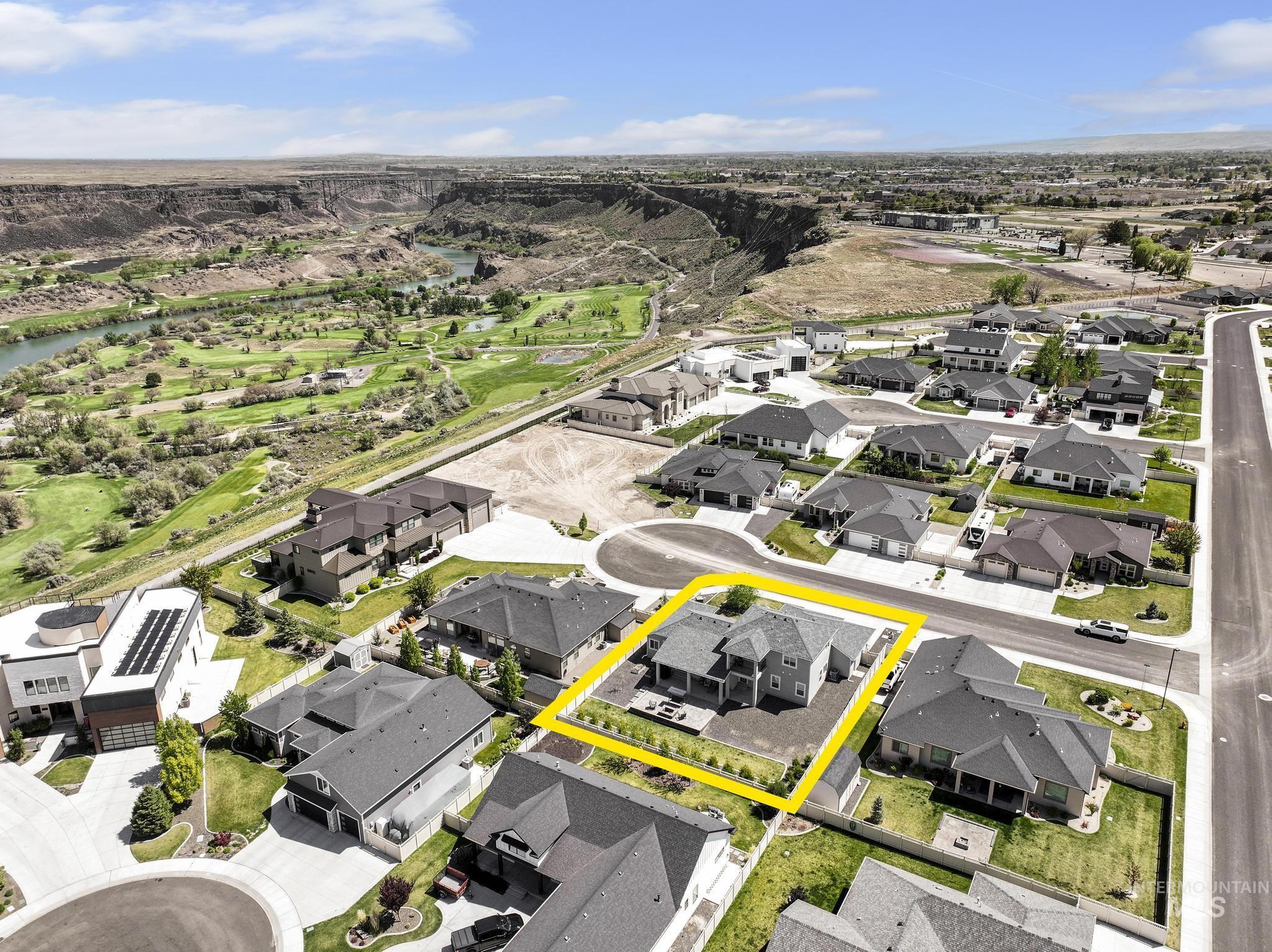2288 Eaton Pl, Twin Falls, Idaho 83301, 4 Bedrooms, 3.5 Bathrooms, Residential For Sale, Price $814,999,MLS 98983404
