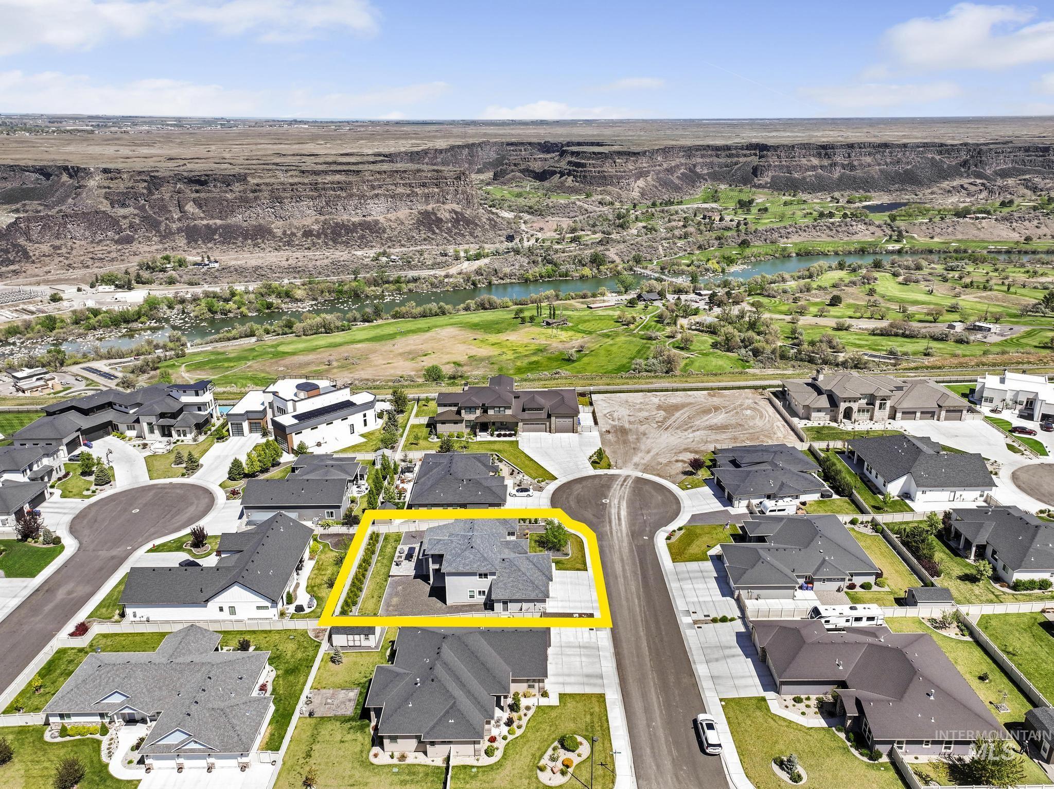 2288 Eaton Pl, Twin Falls, Idaho 83301, 4 Bedrooms, 3.5 Bathrooms, Residential For Sale, Price $814,999,MLS 98983404