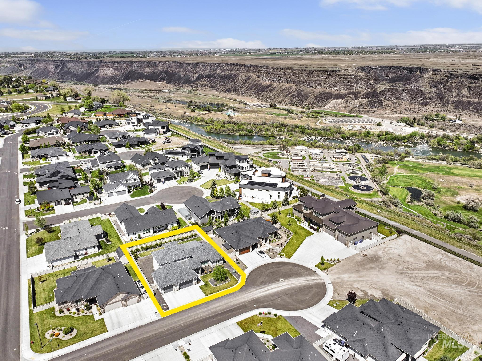 2288 Eaton Pl, Twin Falls, Idaho 83301, 4 Bedrooms, 3.5 Bathrooms, Residential For Sale, Price $814,999,MLS 98983404