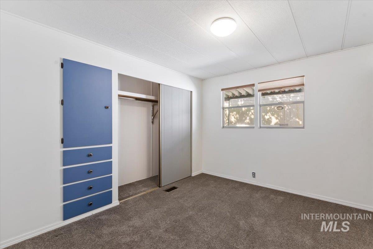 3710 S Clacton Way, Boise, Idaho 83716, 2 Bedrooms, 2 Bathrooms, Residential For Sale, Price $244,000,MLS 98983405