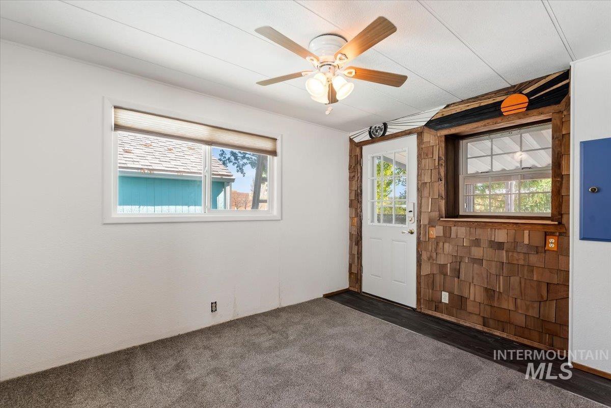 3710 S Clacton Way, Boise, Idaho 83716, 2 Bedrooms, 2 Bathrooms, Residential For Sale, Price $244,000,MLS 98983405