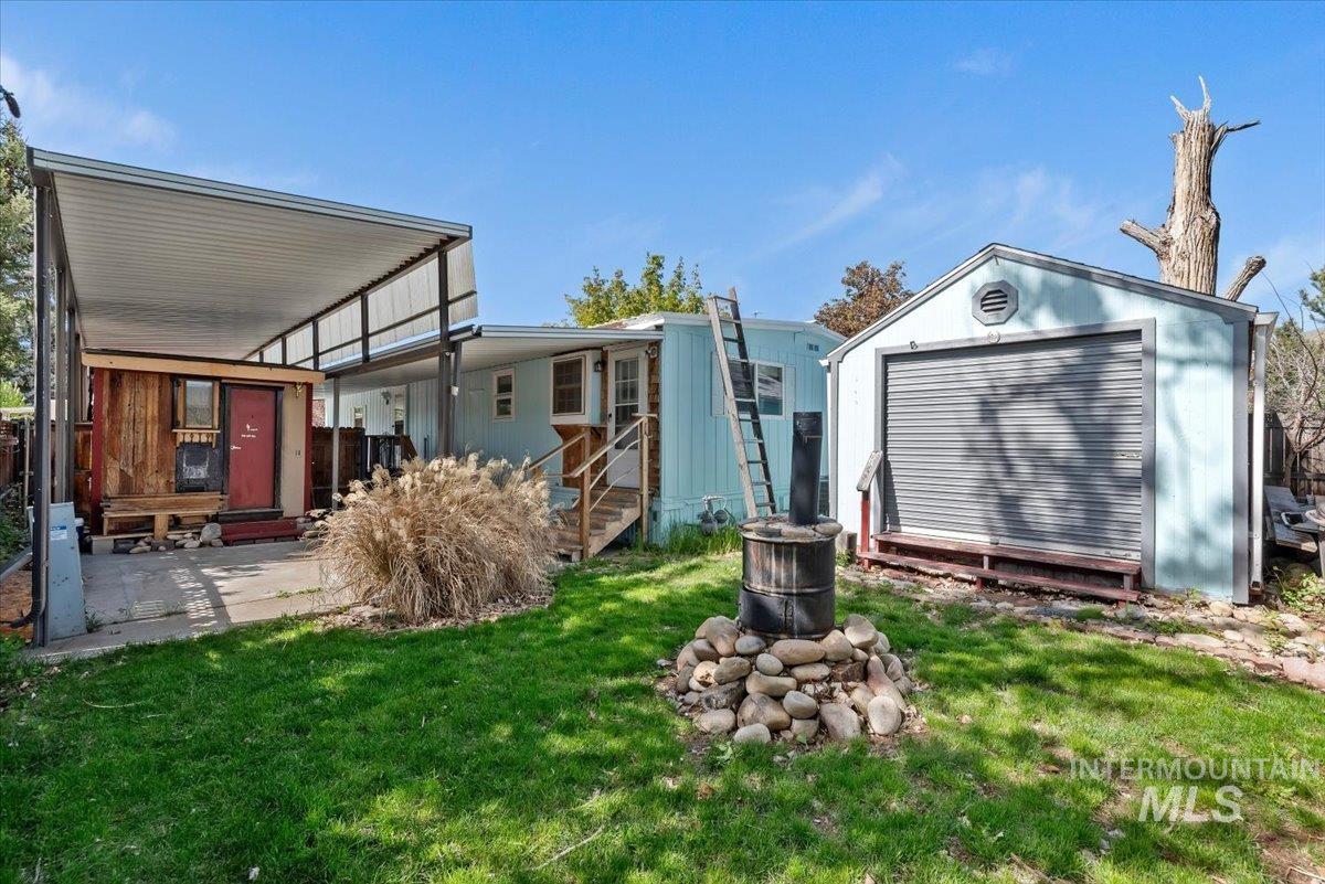 3710 S Clacton Way, Boise, Idaho 83716, 2 Bedrooms, 2 Bathrooms, Residential For Sale, Price $244,000,MLS 98983405