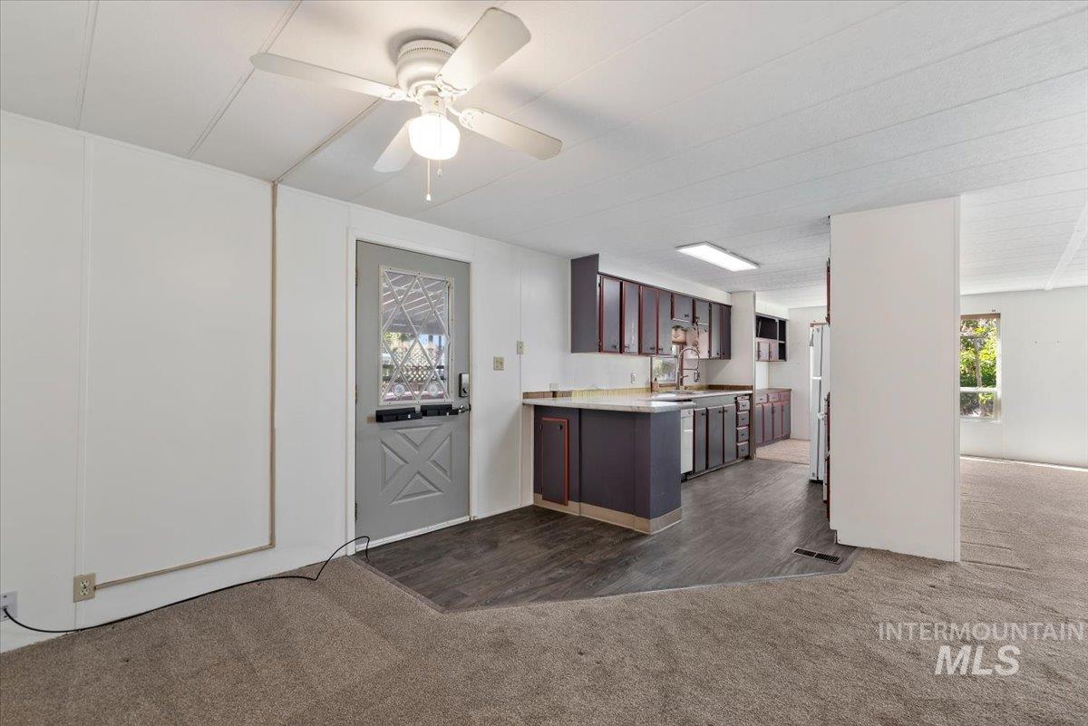 3710 S Clacton Way, Boise, Idaho 83716, 2 Bedrooms, 2 Bathrooms, Residential For Sale, Price $244,000,MLS 98983405