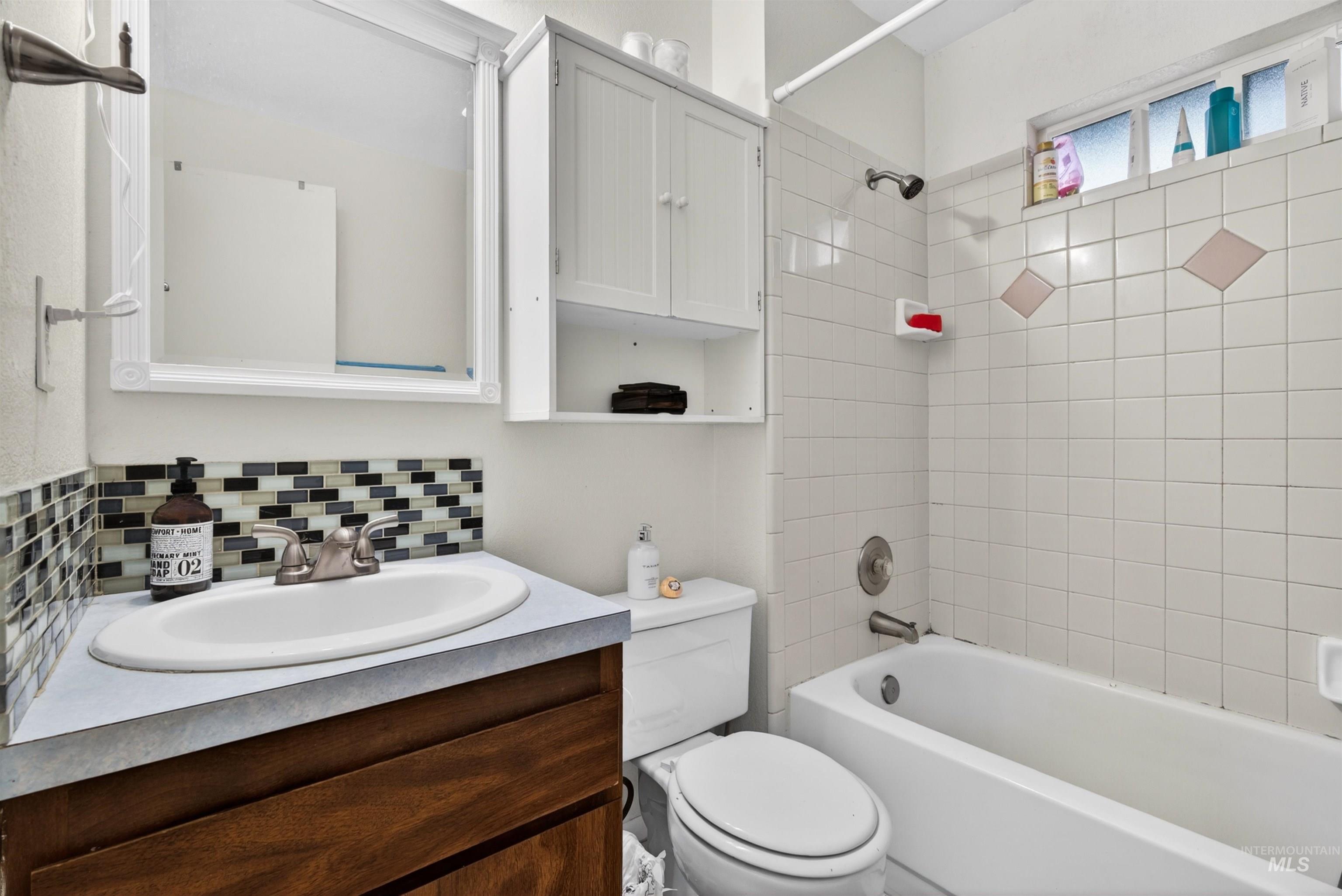 1906 - 1908 N Allumbaugh St, Boise, Idaho 83704, 2 Bedrooms, 1 Bathroom, Residential Income For Sale, Price $520,000, 98983406