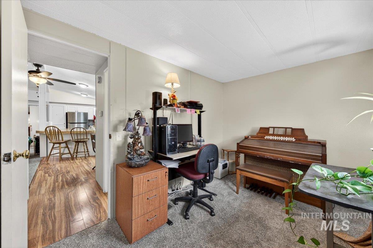 24914 Sunburst Dr, Caldwell, Idaho 83607, 3 Bedrooms, 2 Bathrooms, Residential For Sale, Price $339,900,MLS 98983408