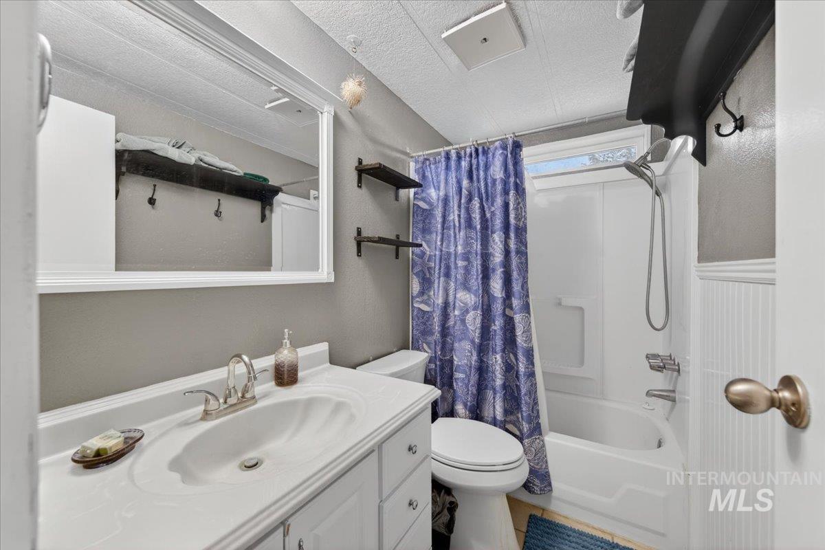 24914 Sunburst Dr, Caldwell, Idaho 83607, 3 Bedrooms, 2 Bathrooms, Residential For Sale, Price $339,900,MLS 98983408