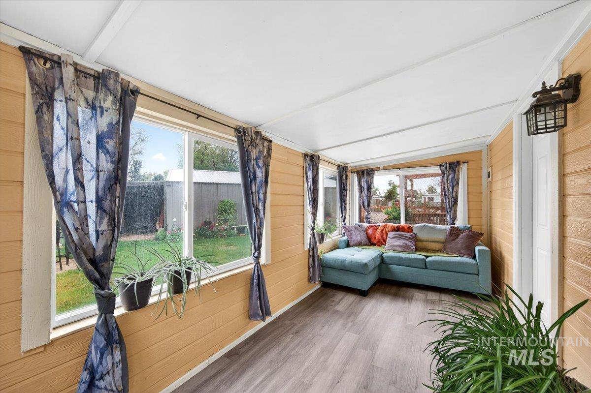 24914 Sunburst Dr, Caldwell, Idaho 83607, 3 Bedrooms, 2 Bathrooms, Residential For Sale, Price $339,900,MLS 98983408