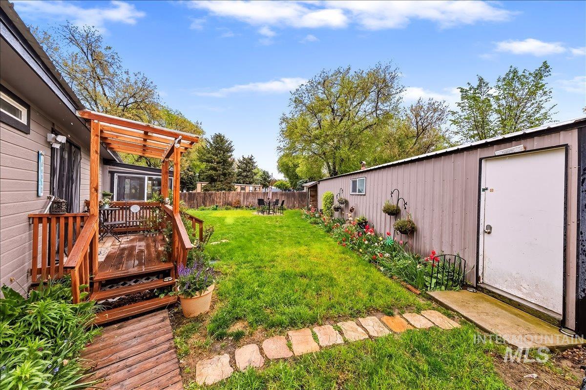 24914 Sunburst Dr, Caldwell, Idaho 83607, 3 Bedrooms, 2 Bathrooms, Residential For Sale, Price $339,900,MLS 98983408