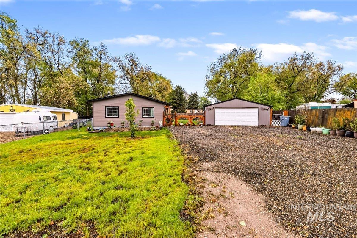 24914 Sunburst Dr, Caldwell, Idaho 83607, 3 Bedrooms, 2 Bathrooms, Residential For Sale, Price $339,900,MLS 98983408