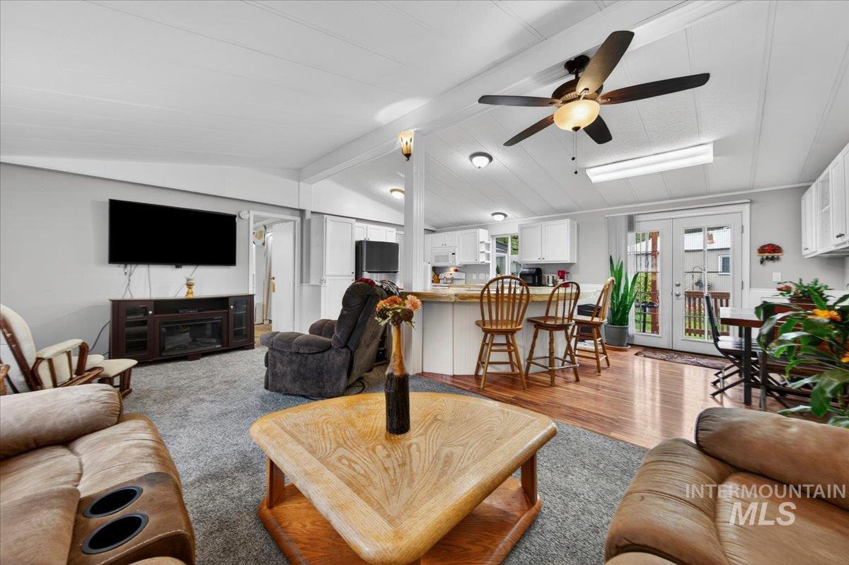 24914 Sunburst Dr, Caldwell, Idaho 83607, 3 Bedrooms, 2 Bathrooms, Residential For Sale, Price $339,900,MLS 98983408