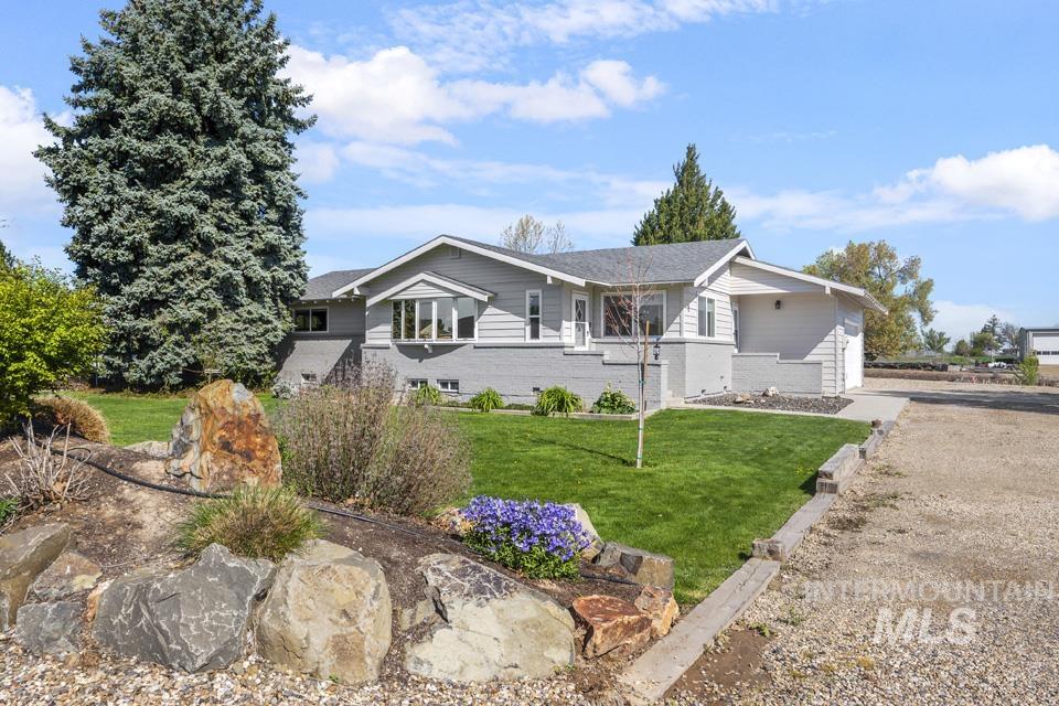 3211 Marble Front Rd, Caldwell, Idaho 83605, 3 Bedrooms, 2.5 Bathrooms, Residential For Sale, Price $583,000,MLS 98983411