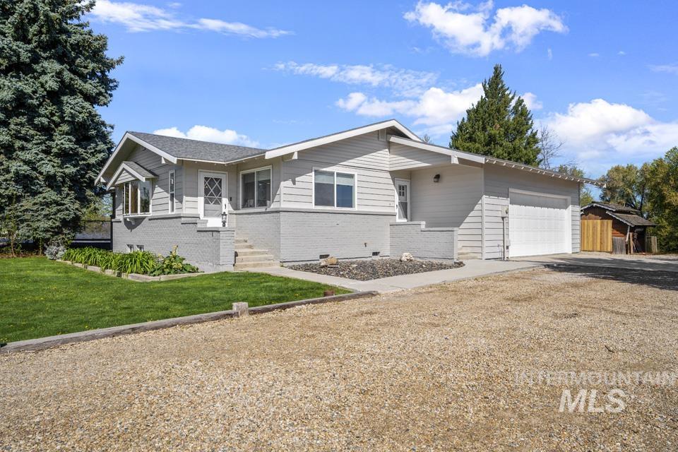 3211 Marble Front Rd, Caldwell, Idaho 83605, 3 Bedrooms, 2.5 Bathrooms, Residential For Sale, Price $583,000,MLS 98983411
