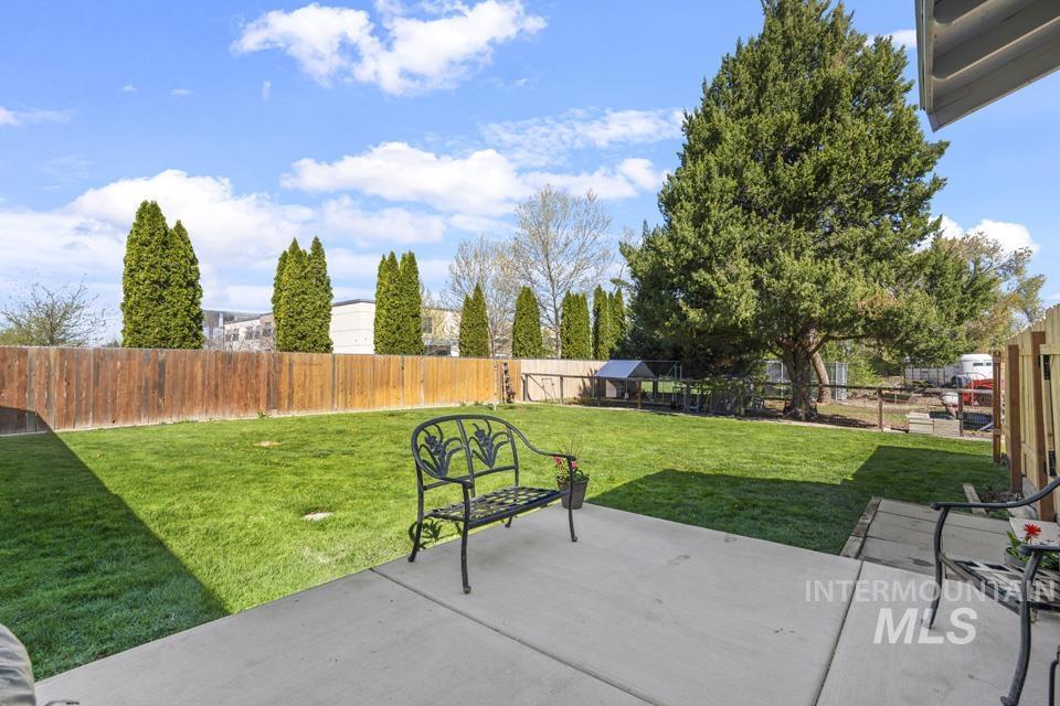 3211 Marble Front Rd, Caldwell, Idaho 83605, 3 Bedrooms, 2.5 Bathrooms, Residential For Sale, Price $583,000,MLS 98983411