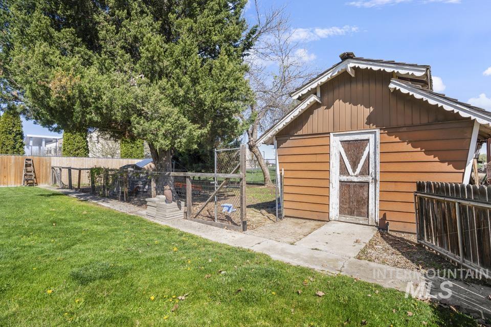 3211 Marble Front Rd, Caldwell, Idaho 83605, 3 Bedrooms, 2.5 Bathrooms, Residential For Sale, Price $583,000,MLS 98983411