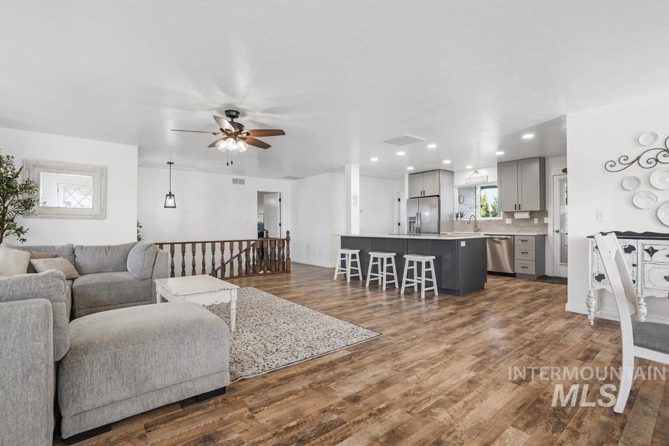 3211 Marble Front Rd, Caldwell, Idaho 83605, 3 Bedrooms, 2.5 Bathrooms, Residential For Sale, Price $583,000,MLS 98983411