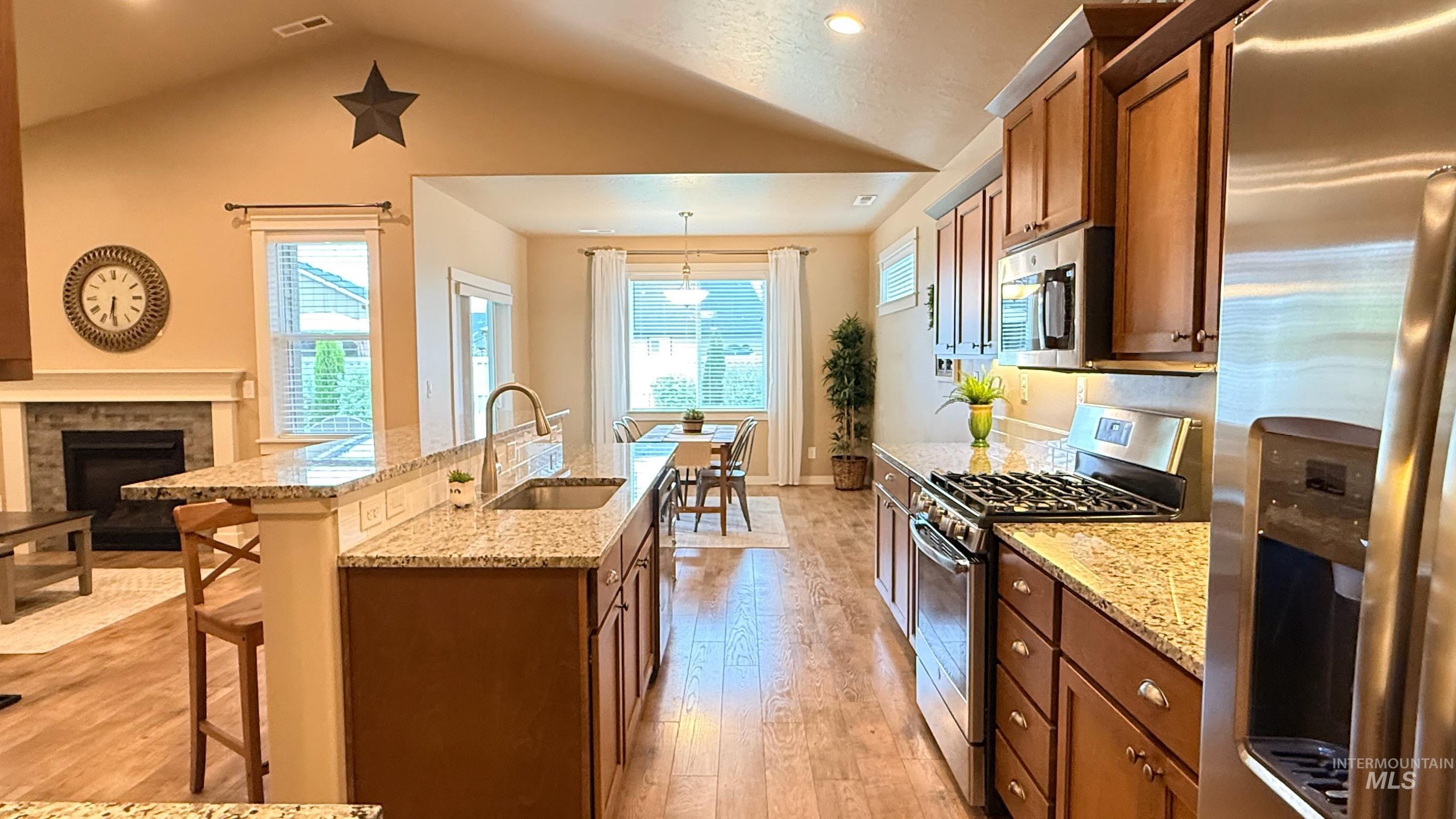 6210 W Drummond Dr, Meridian, Idaho 83646, 4 Bedrooms, 2 Bathrooms, Residential For Sale, Price $569,900,MLS 98983416