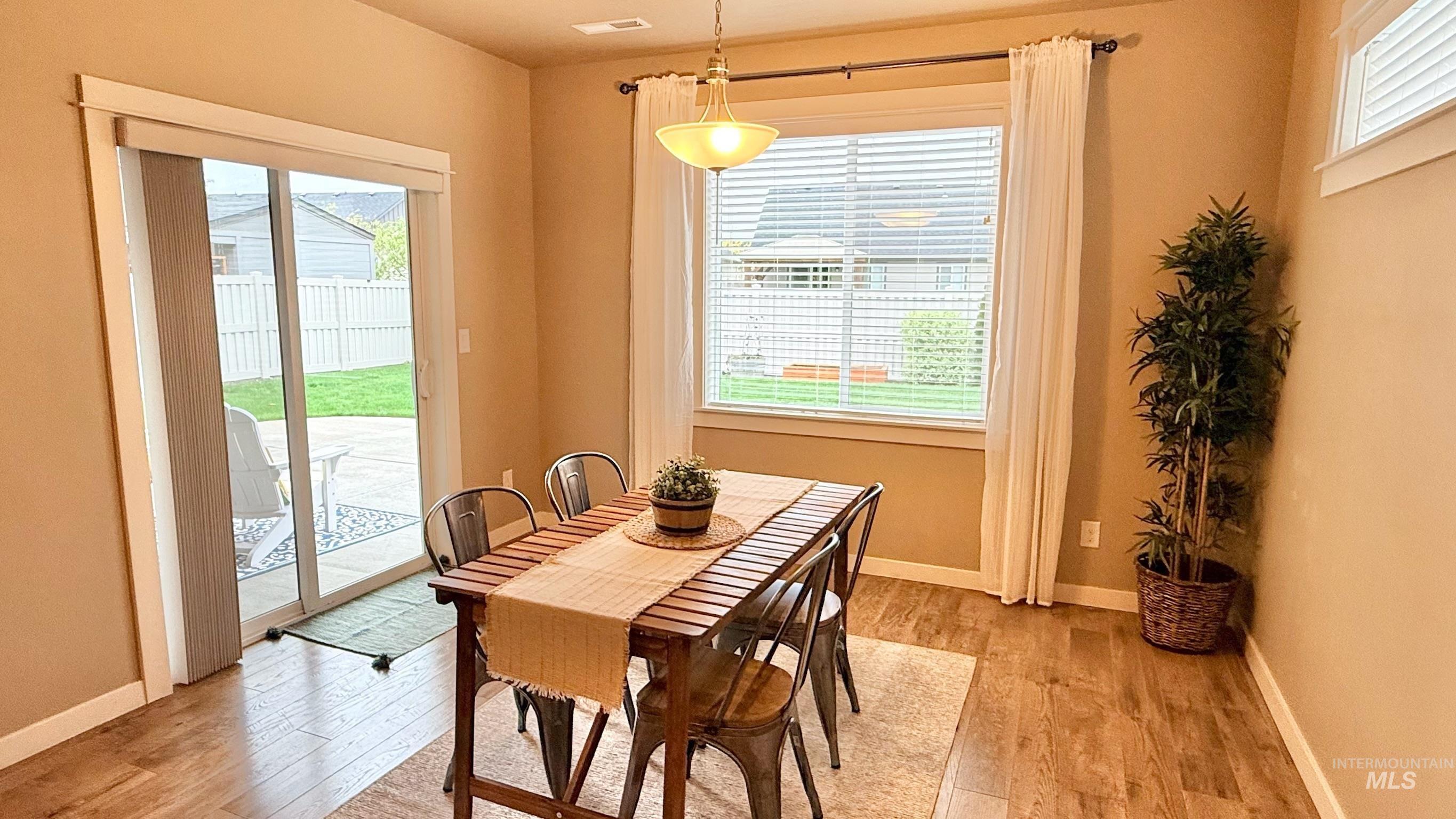 6210 W Drummond Dr, Meridian, Idaho 83646, 4 Bedrooms, 2 Bathrooms, Residential For Sale, Price $569,900,MLS 98983416